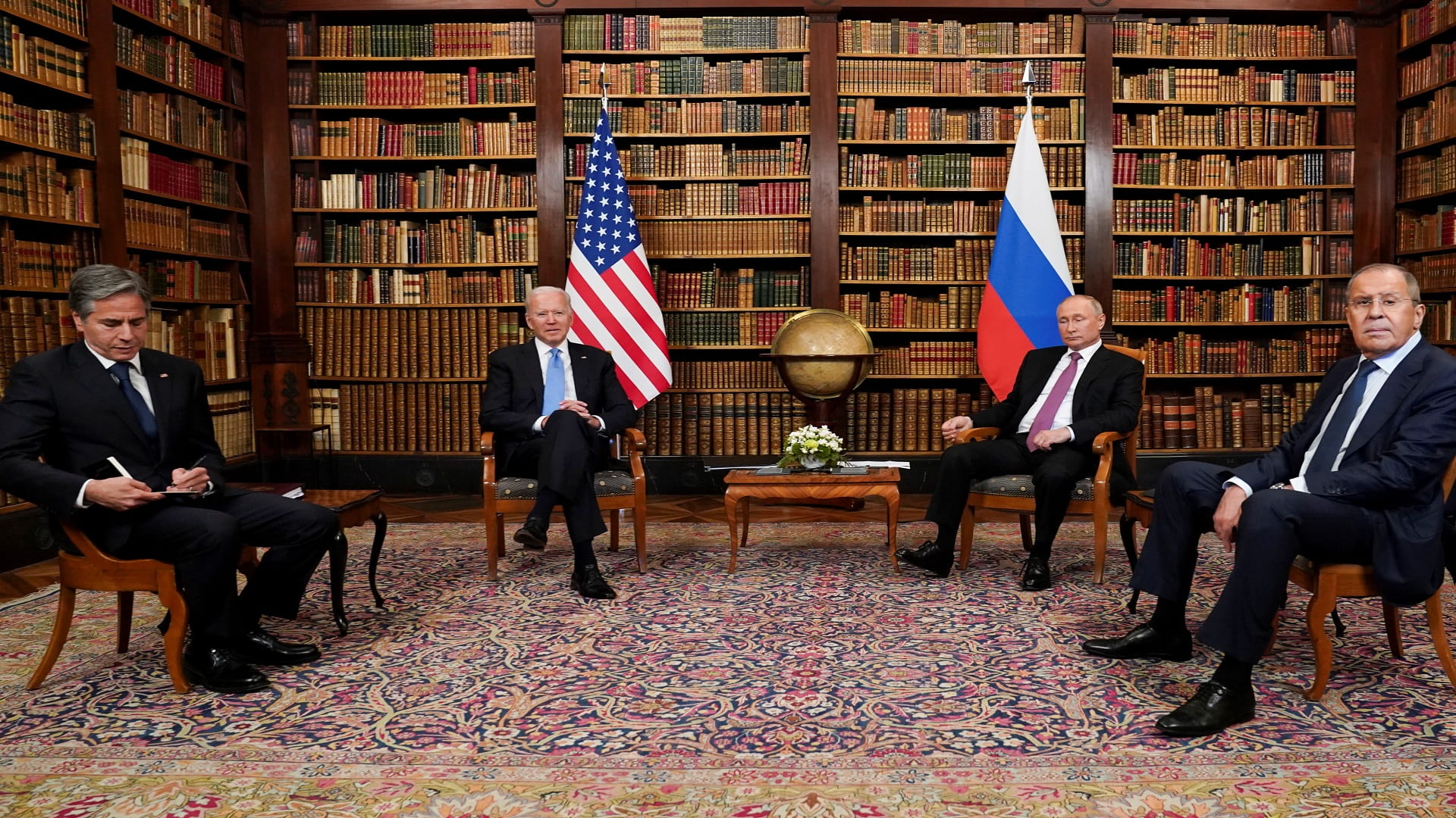 Image for the title: Second round of Putin-Biden talks begin 