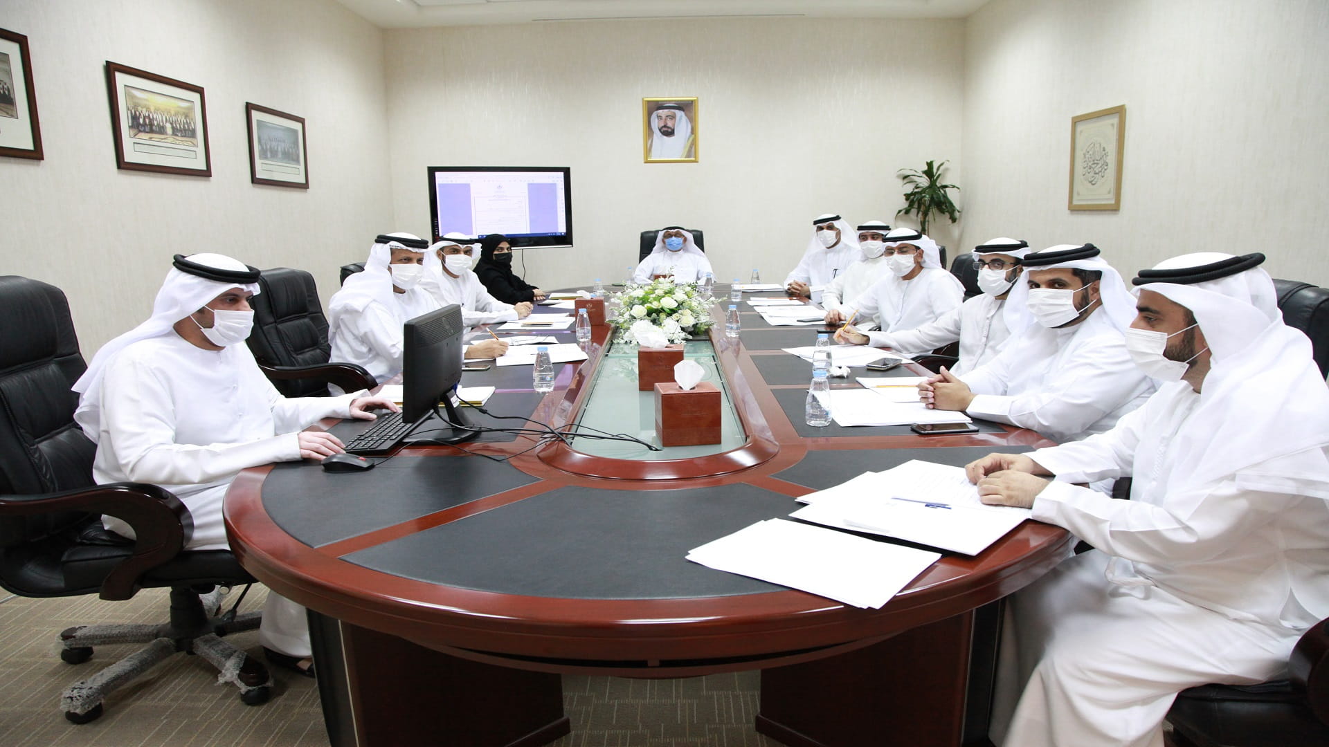 صورة بعنوان: "هيئة الاستشاري" تعقد اجتماعها الأخير وتشيد بدعم حاكم الشارقة 
