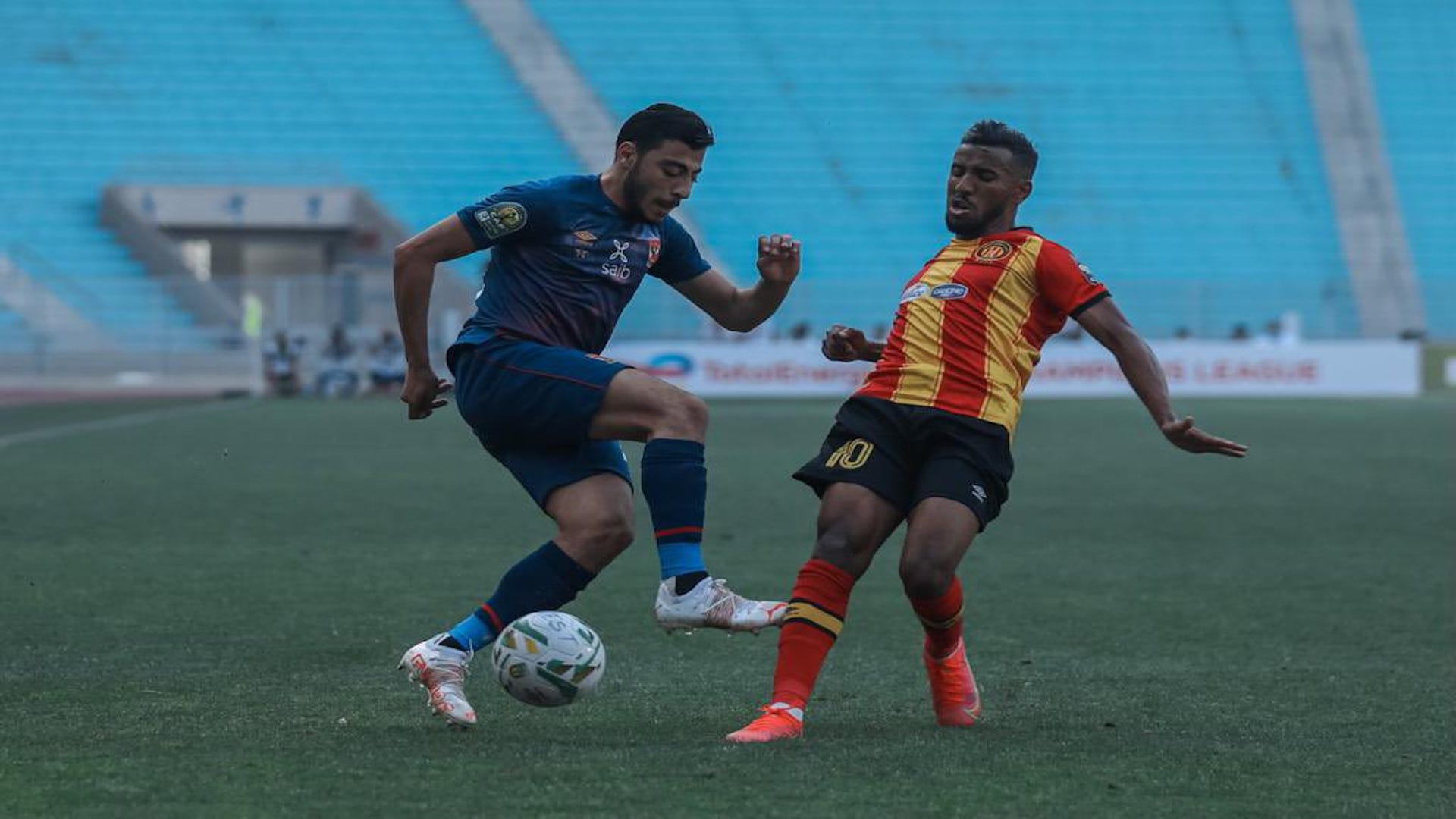 صورة بعنوان: الأهلي المصري يهزم الترجي التونسي في ذهاب نصف نهائي دوري الأبطال 