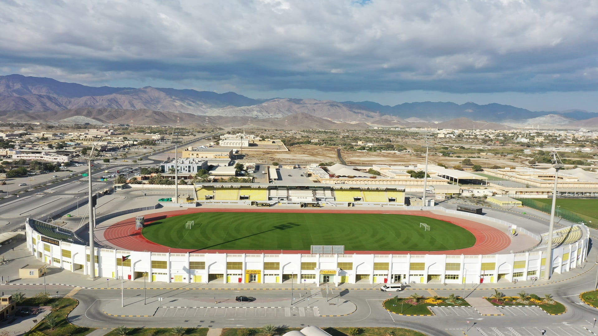 صورة بعنوان: "أشغال الشارقة" تنجز أعمال صيانة متنوعة في 3 أندية بالإمارة 