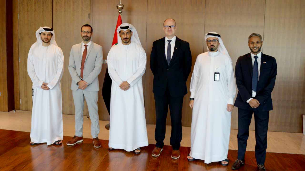 صورة بعنوان: الإمارات وبريطانيا تتعاونان لمواجهة غسل الأموال وتمويل الإرهاب 