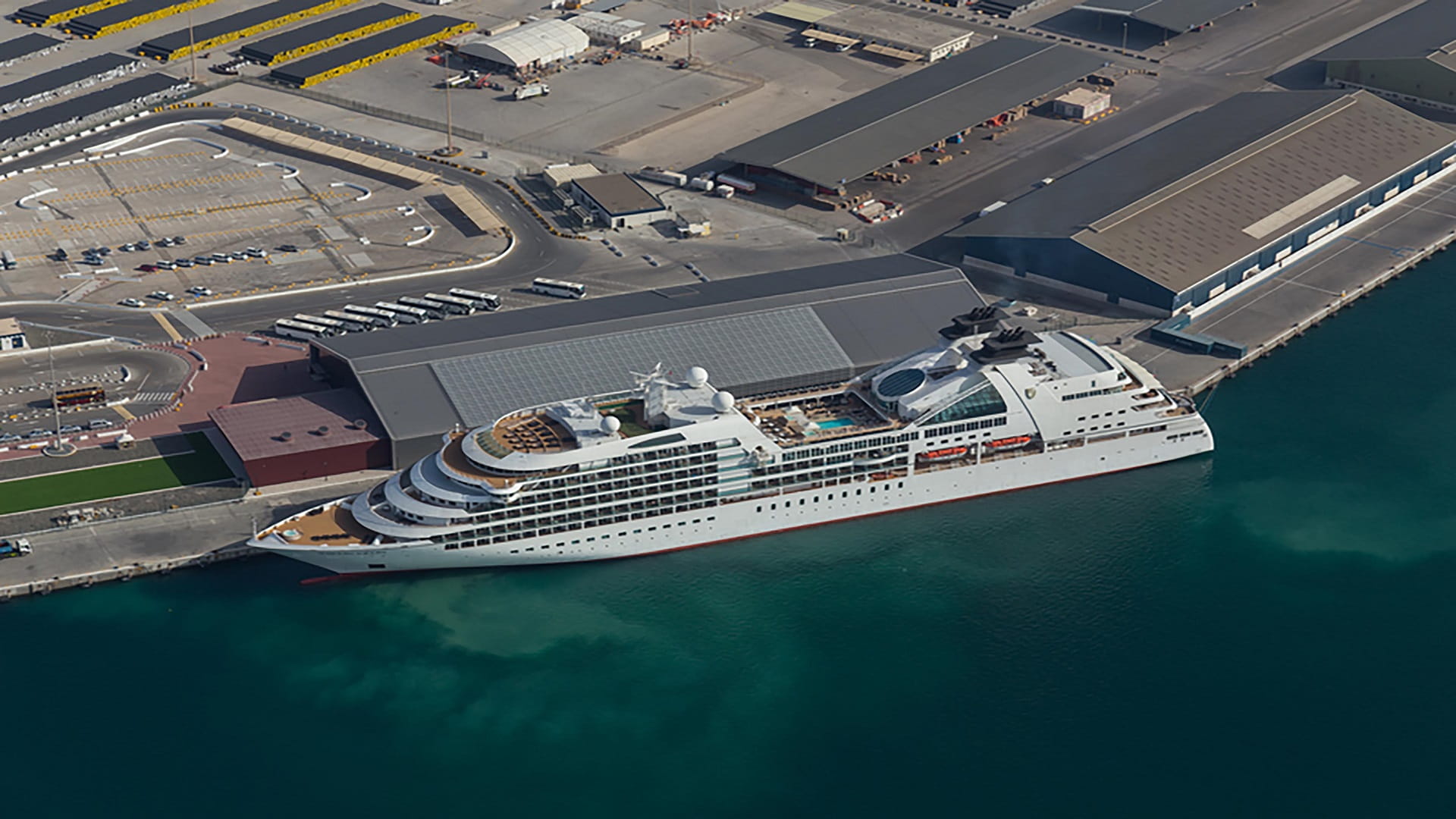 Image for the title: Abu Dhabi announces resumption of cruise liners 