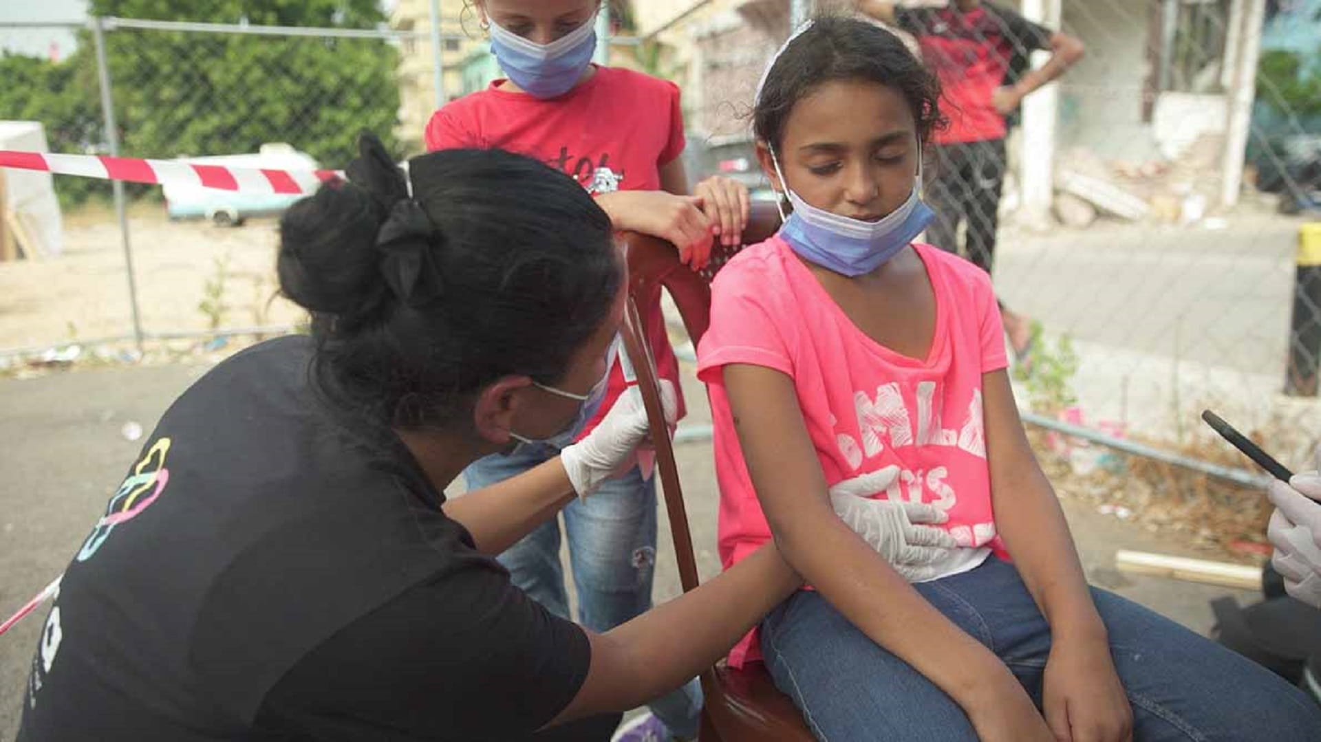 صورة بعنوان: "القلب الكبير" تستعرض تجارب ثلاث منظمات تعمل في مساعدة اللاجئين  