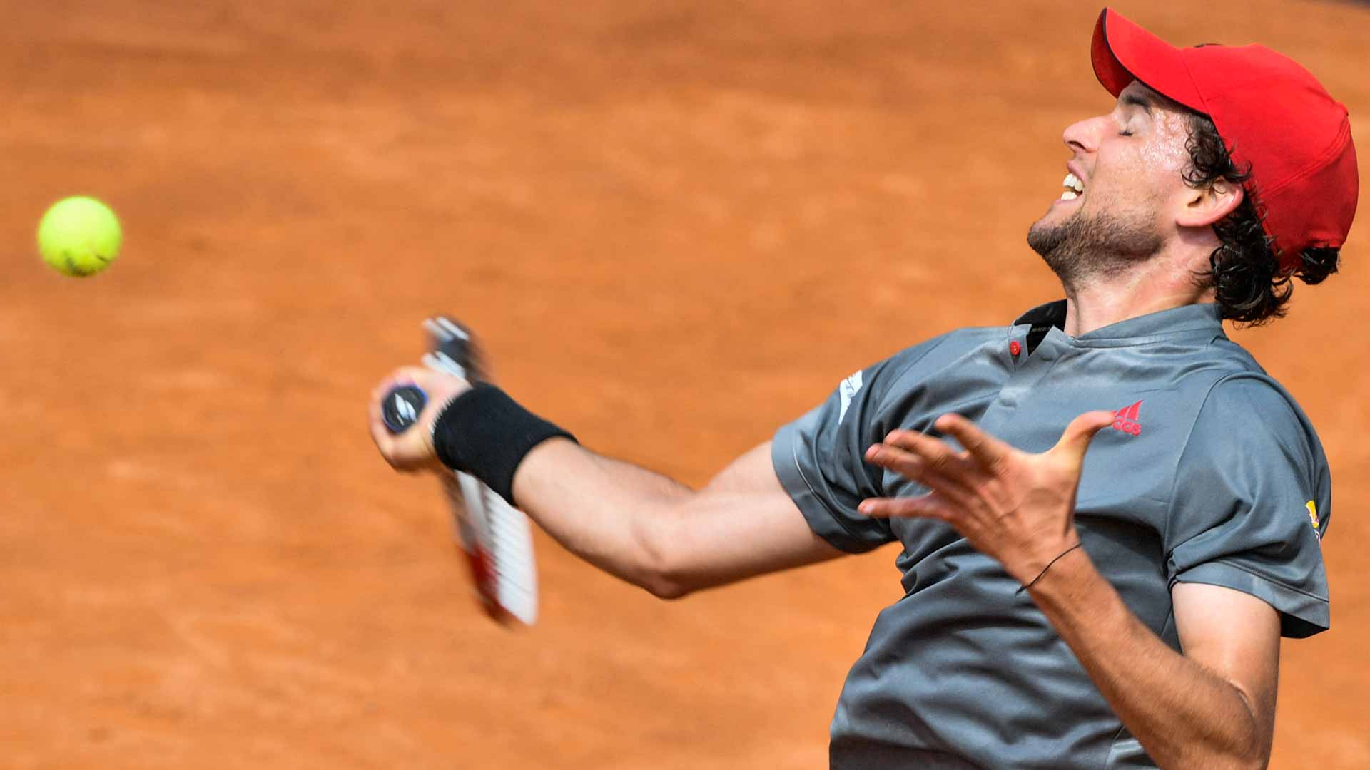 صورة بعنوان: النمساوي دومينيك ثيم ينسحب من بطولة ويمبلدون للتنس  