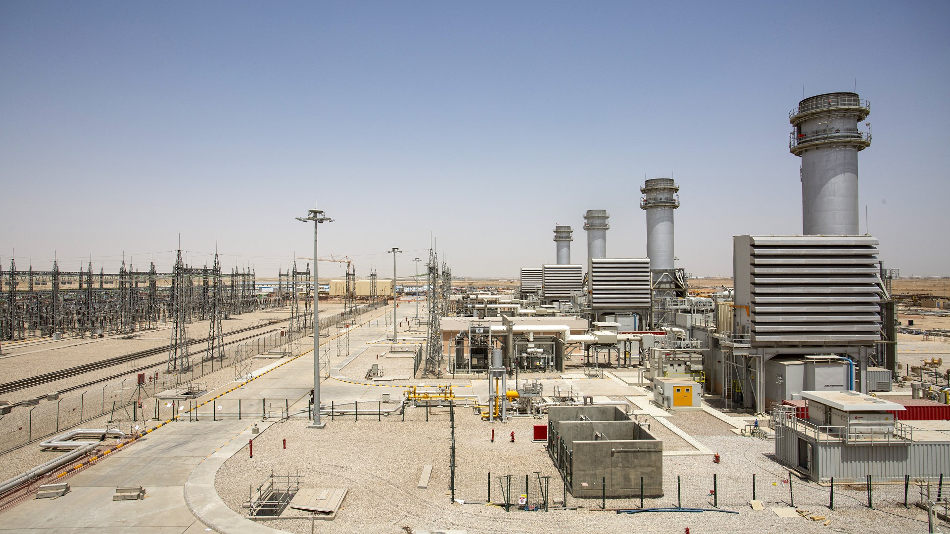 صورة بعنوان: أعمال تخريبية وهجوم بالصواريخ يستهدف الطاقة الكهربائية في العراق 