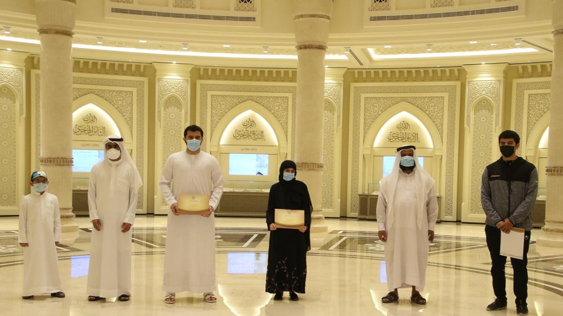 Image for the title: Mleiha Club honours winners of its cultural competition 