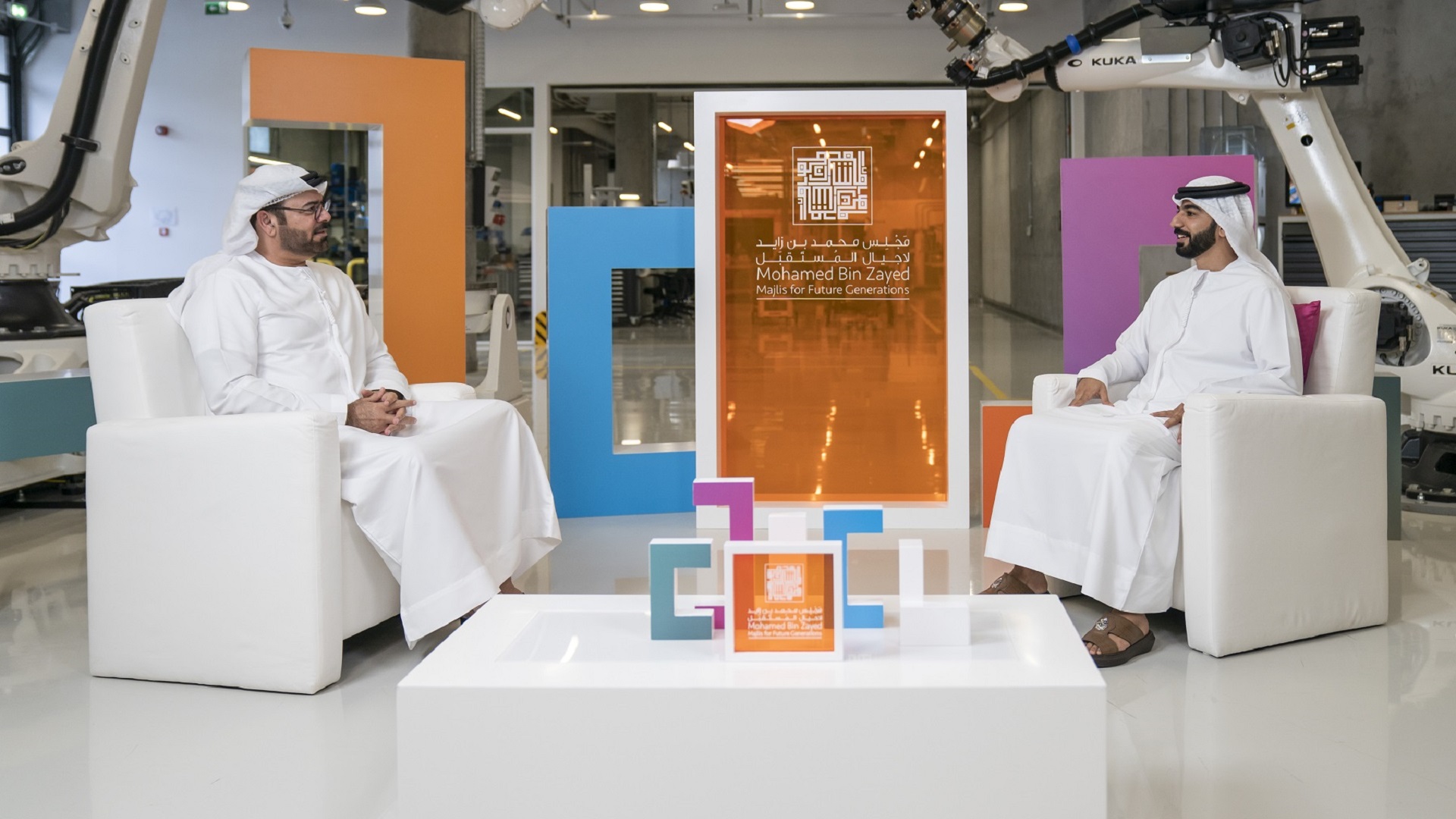 صورة بعنوان: القرقاوي: إخلاص الشباب الإماراتي وحبه لوطنه دوافع لمستقبل أفضل 