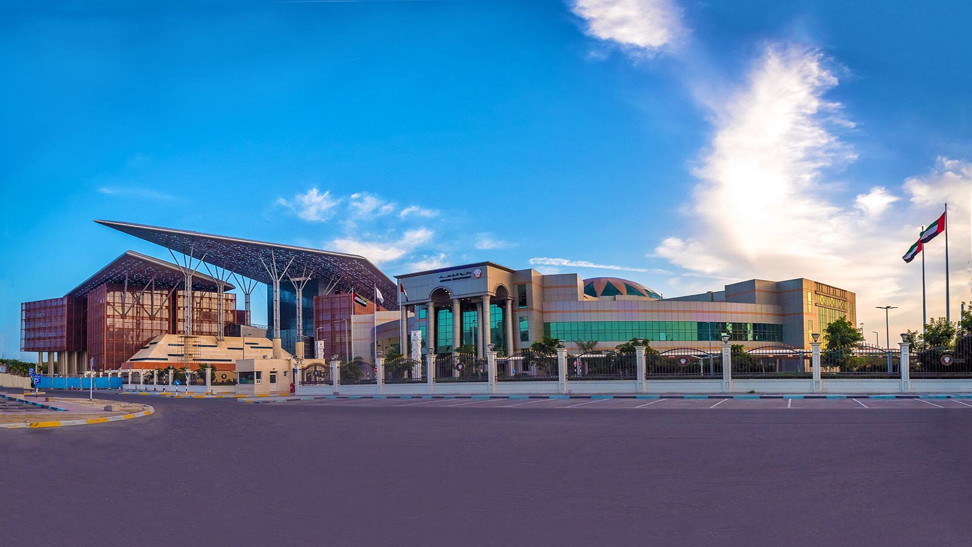 صورة بعنوان: أبوظبي تدين 4 آسيويين وشركة مجوهرات بتهم غسل الأموال 