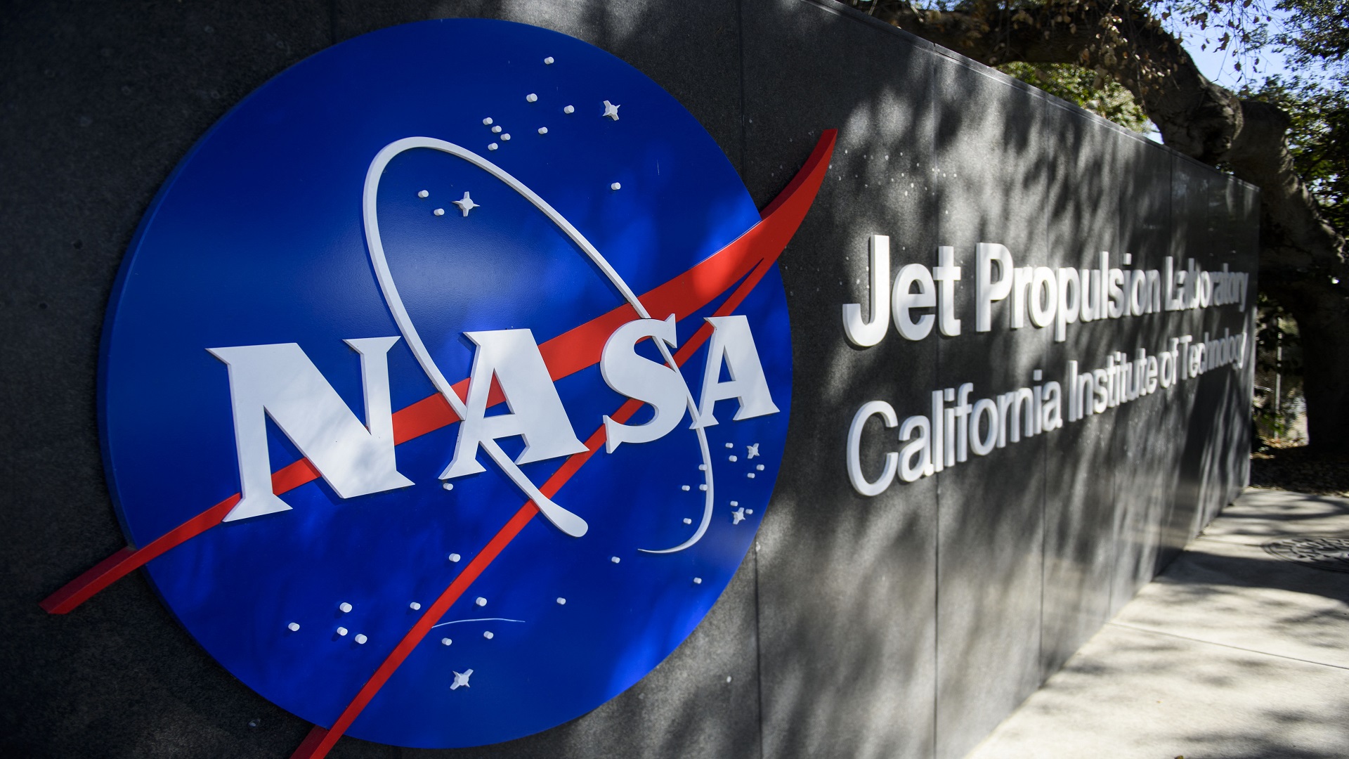 Image for the title: NASA completes major test on rocket that take humans back to moon 