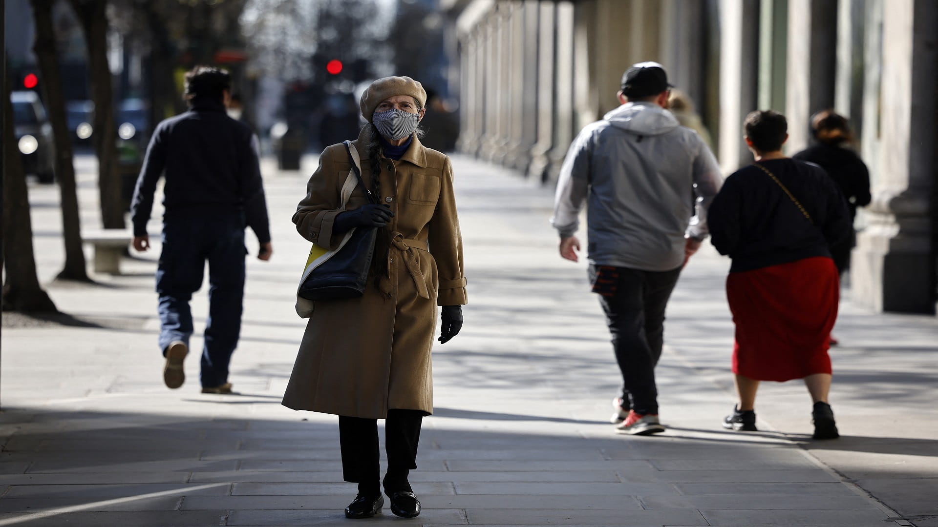 Image for the title: UK marks one year since first virus lockdown 