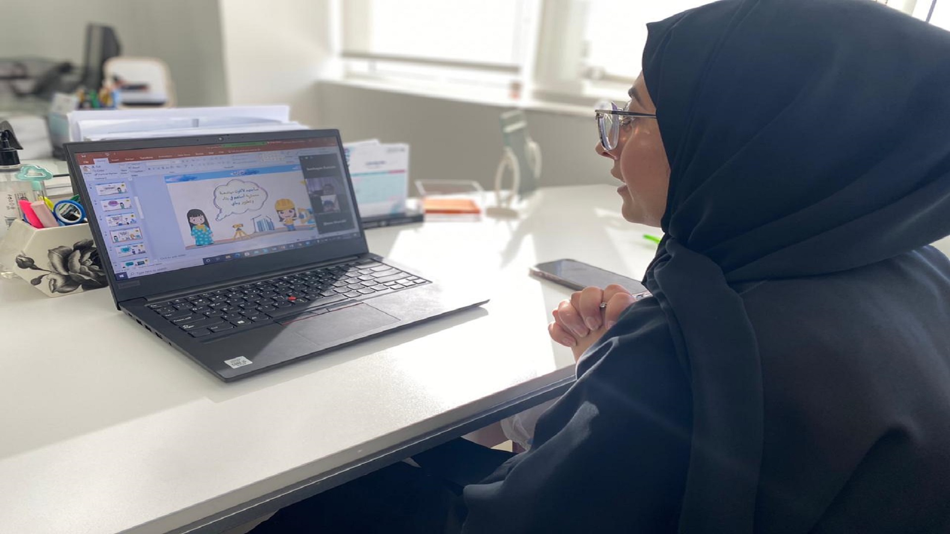 صورة بعنوان: "اجتماعية الشارقة" تُنظم سلسلة من البرامج التثقيفية "عن بعد" 