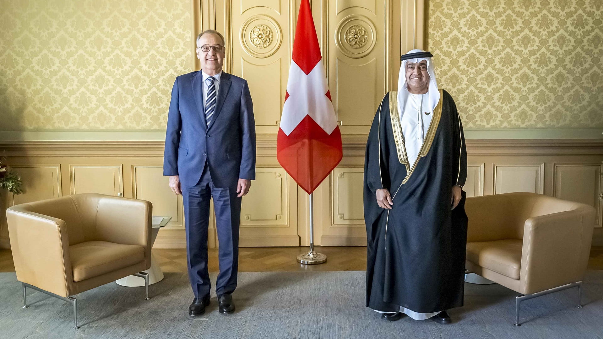 صورة بعنوان: سفير الإمارات يقدم أوراق اعتماده إلى الرئيس السويسري 