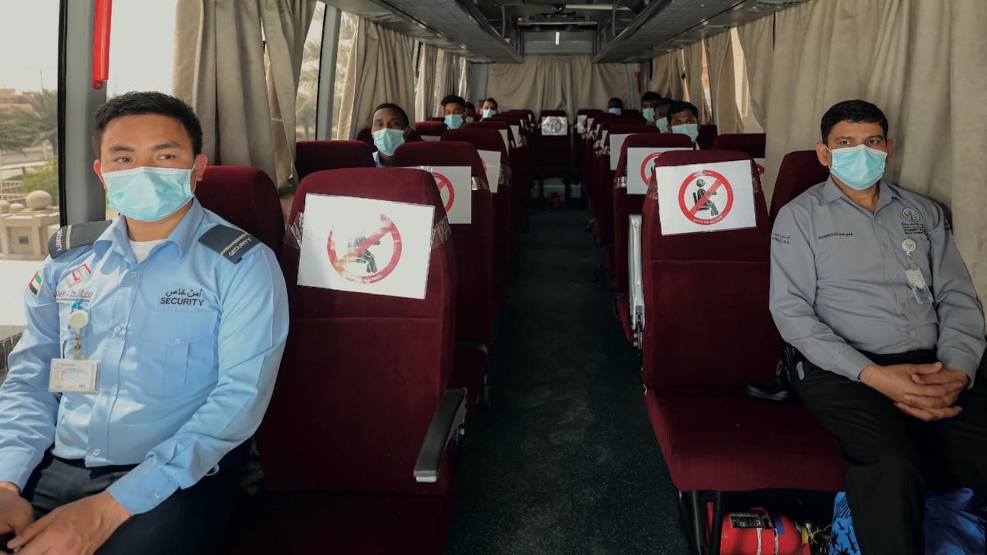 صورة بعنوان: "طرق الشارقة" تُوعي حراس الأمن بمفاهيم السلامة في مكان العمل 