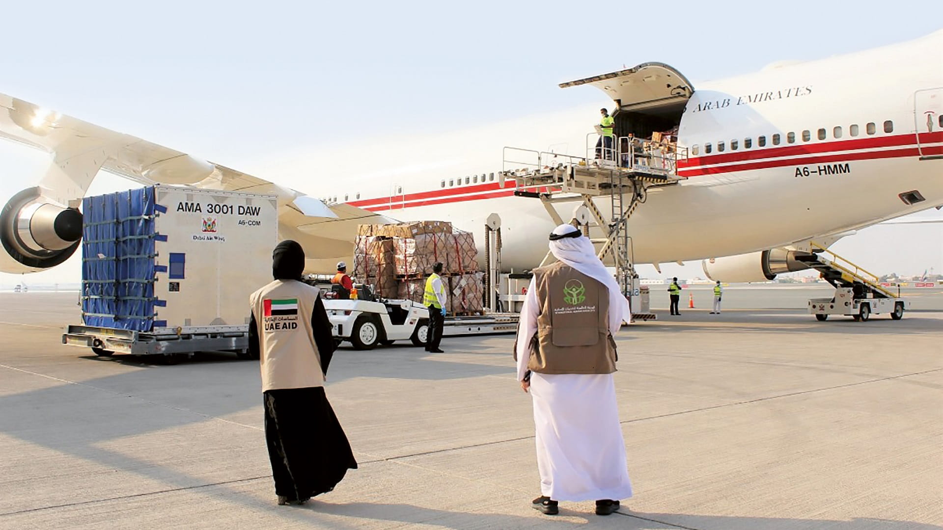 صورة بعنوان: "مبادرات محمد بن راشد" تقدم مساعدات إنسانية لـ35 مليوناً في 2020 
