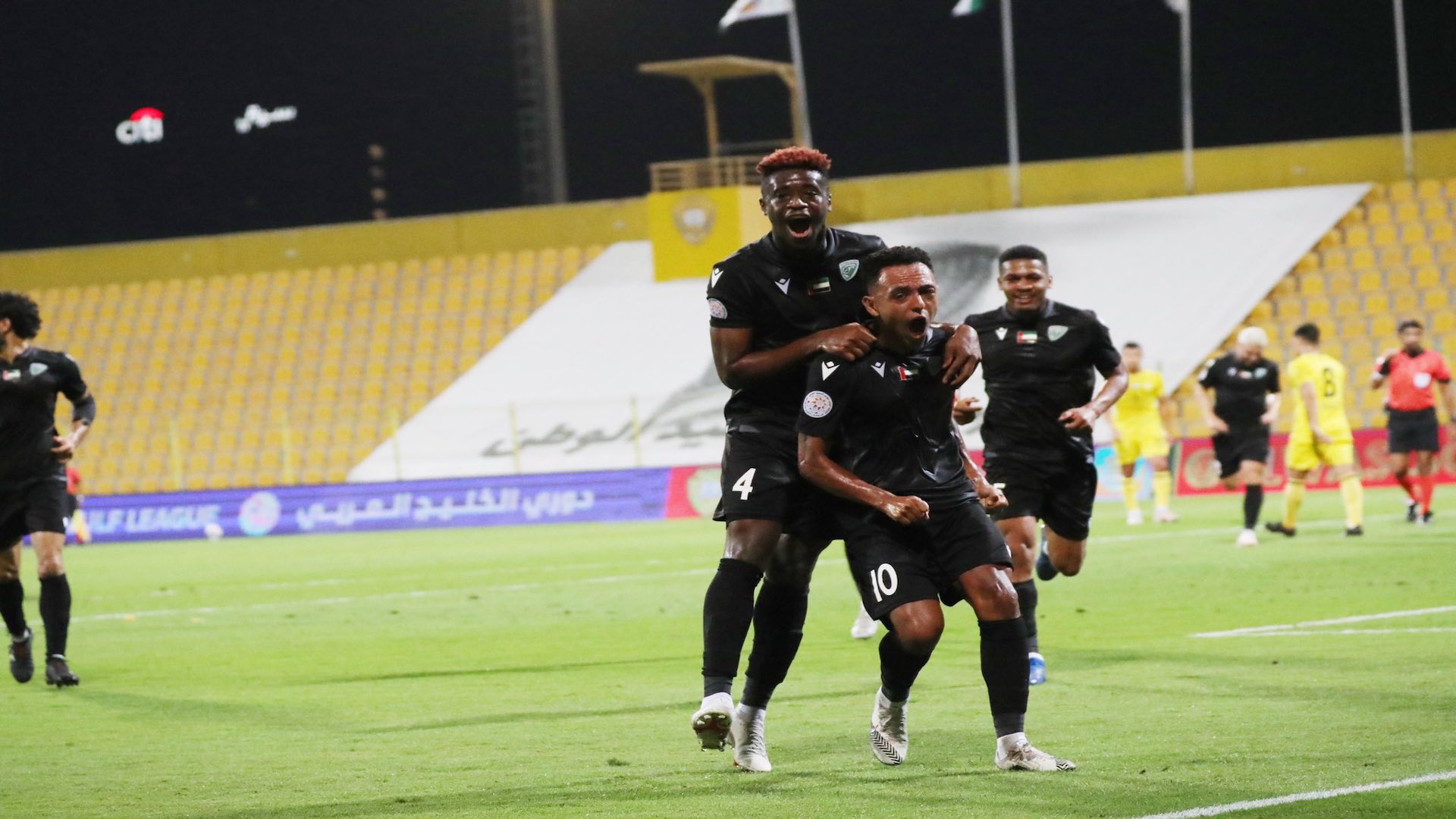 صورة بعنوان: خورفكان يضمن البقاء في دوري الخليج العربي بفوزه على الوصل 