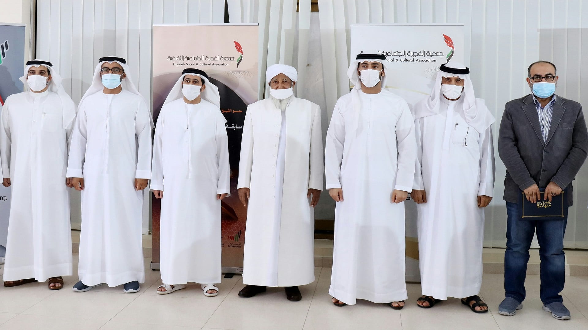 صورة بعنوان: "الفجيرة الثقافية" تُكرّم 3 شخصيات و8 فائزين بجائزة القرآن الكريم 