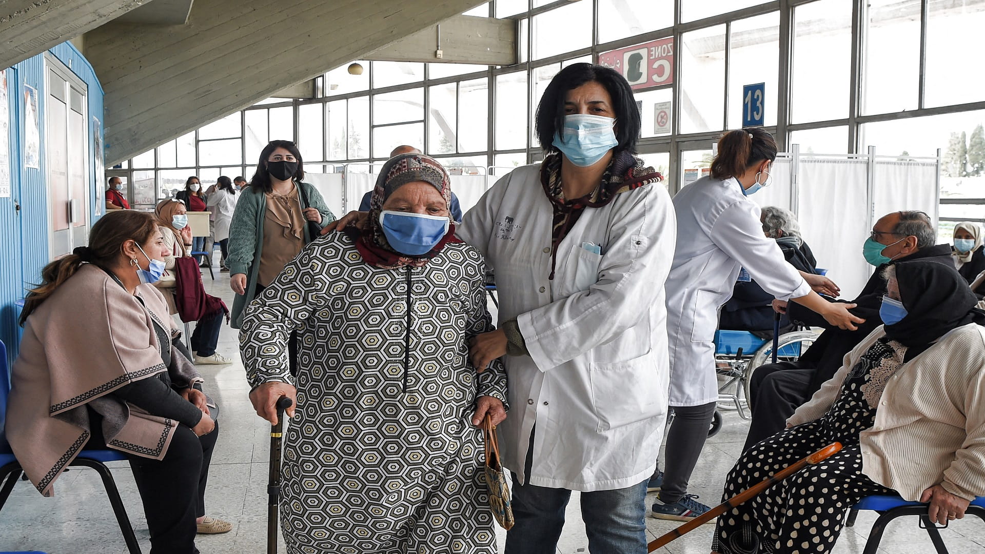 Image for the title: Tunisia announces one-week COVID-19 lockdown from Sunday 