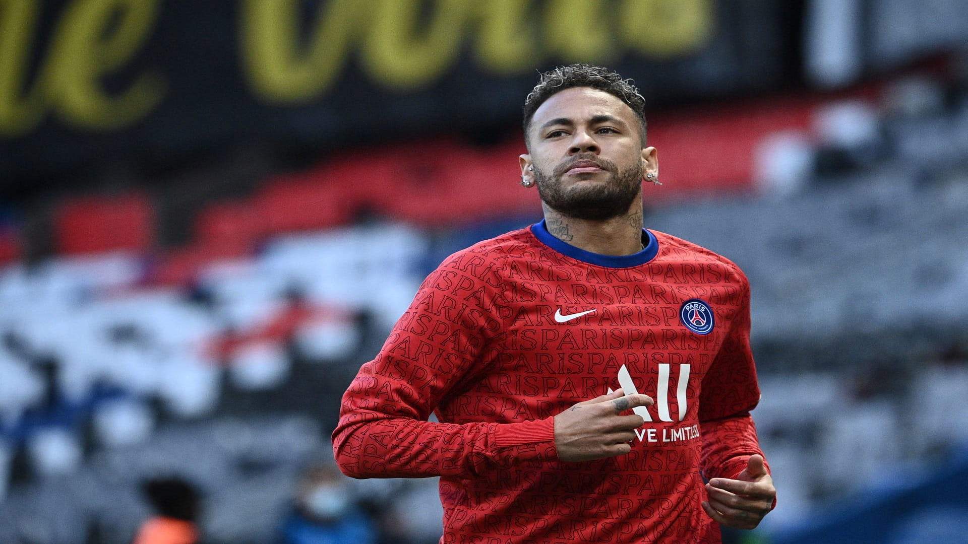 صورة بعنوان: سان جيرمان الفرنسي يجدد عقد النجم البرازيلي نيمار 