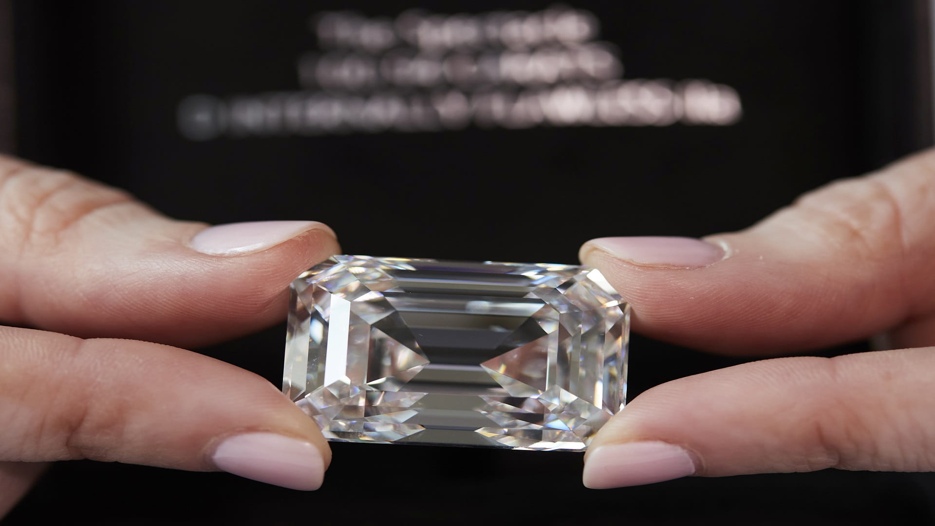 Image for the title: 101 carat diamond to be auctioned in Geneva jewellery sale 