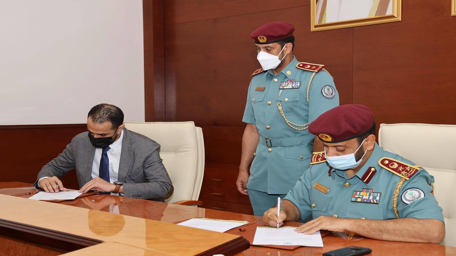 صورة بعنوان: توقيع اتفاقية شراكة بين أكاديمية العلوم الشرطية وشركة "تاندم" 