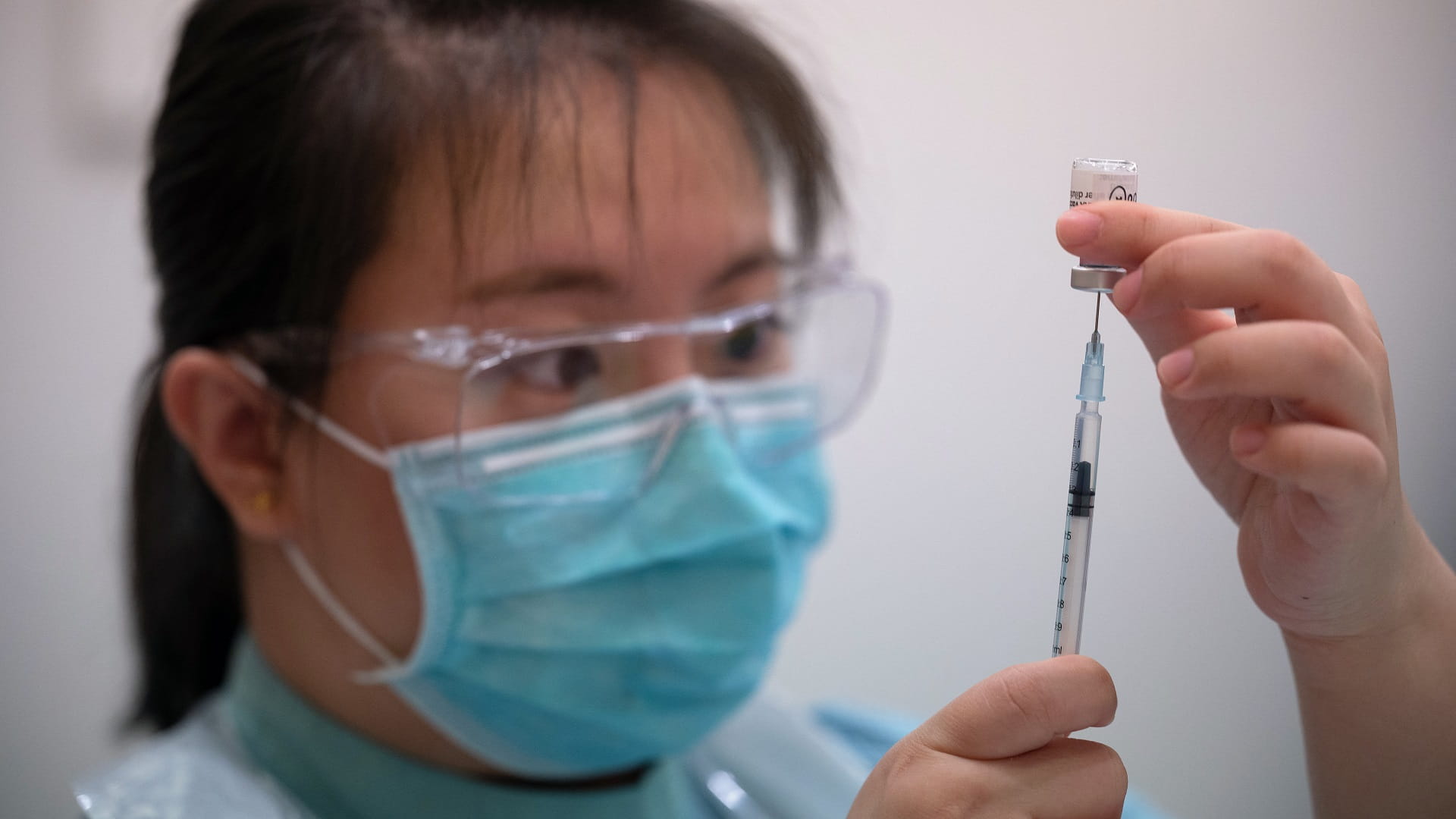 Image for the title: Malaysia's new COVID-19 cases highest in 3 months 