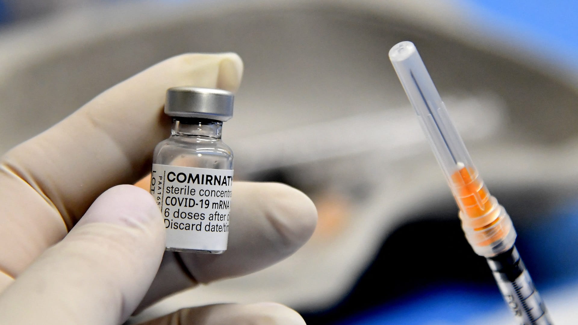 Image for the title: Italy reports 93 coronavirus deaths on Sunday, 5,753 new cases 
