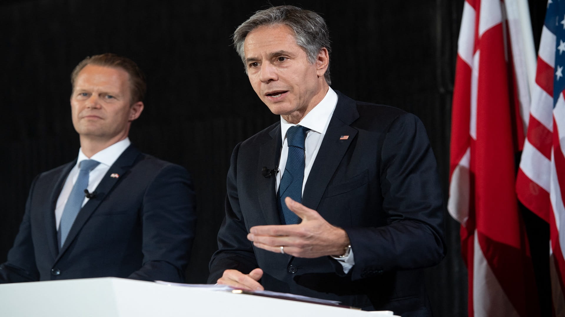 صورة بعنوان: بلينكن: نعمل بشكل مكثف لإنهاء العنف بين إسرائيل والفلسطينيين 