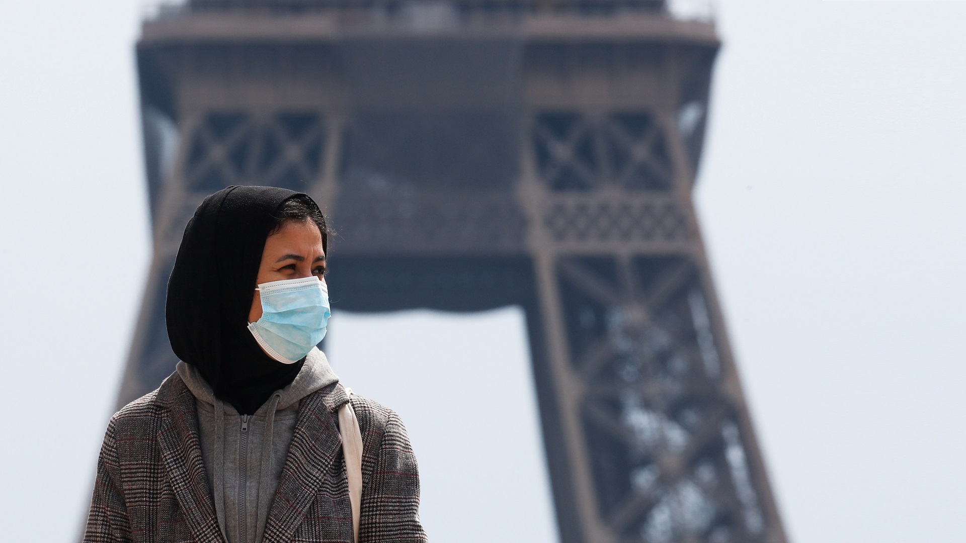 صورة بعنوان: فرنسا تسجل 17210 إصابة جديدة بكوفيد-19 و187 وفاة 