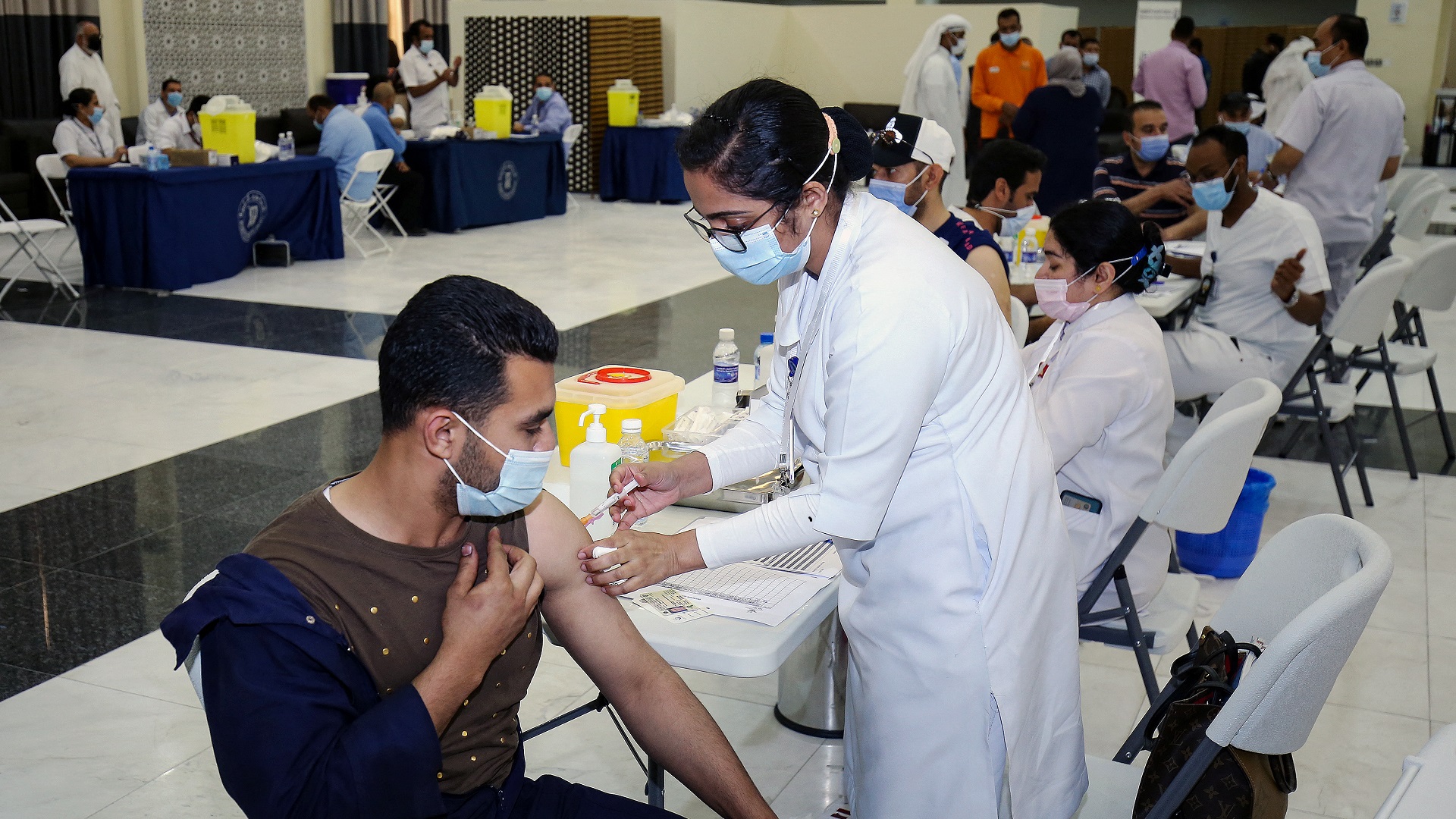 صورة بعنوان: الكويت تسجل حالتي وفاة و1119 إصابة جديدة بالوباء العالمي 