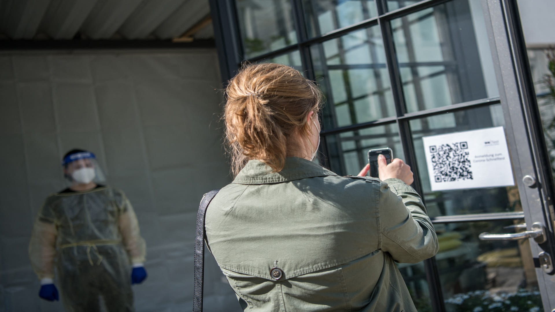 Image for the title: Germany's confirmed COVID-19 infections rise by 7,082 