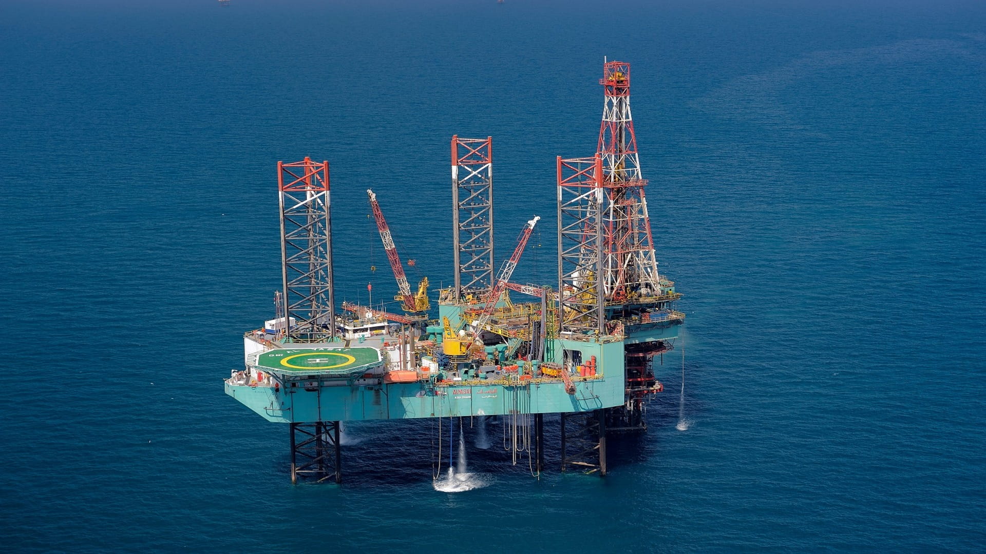 صورة بعنوان: "أدنوك" ترسي عقداً بقيمة 2.73 مليار درهم لتطوير حقول منطقة امتياز 