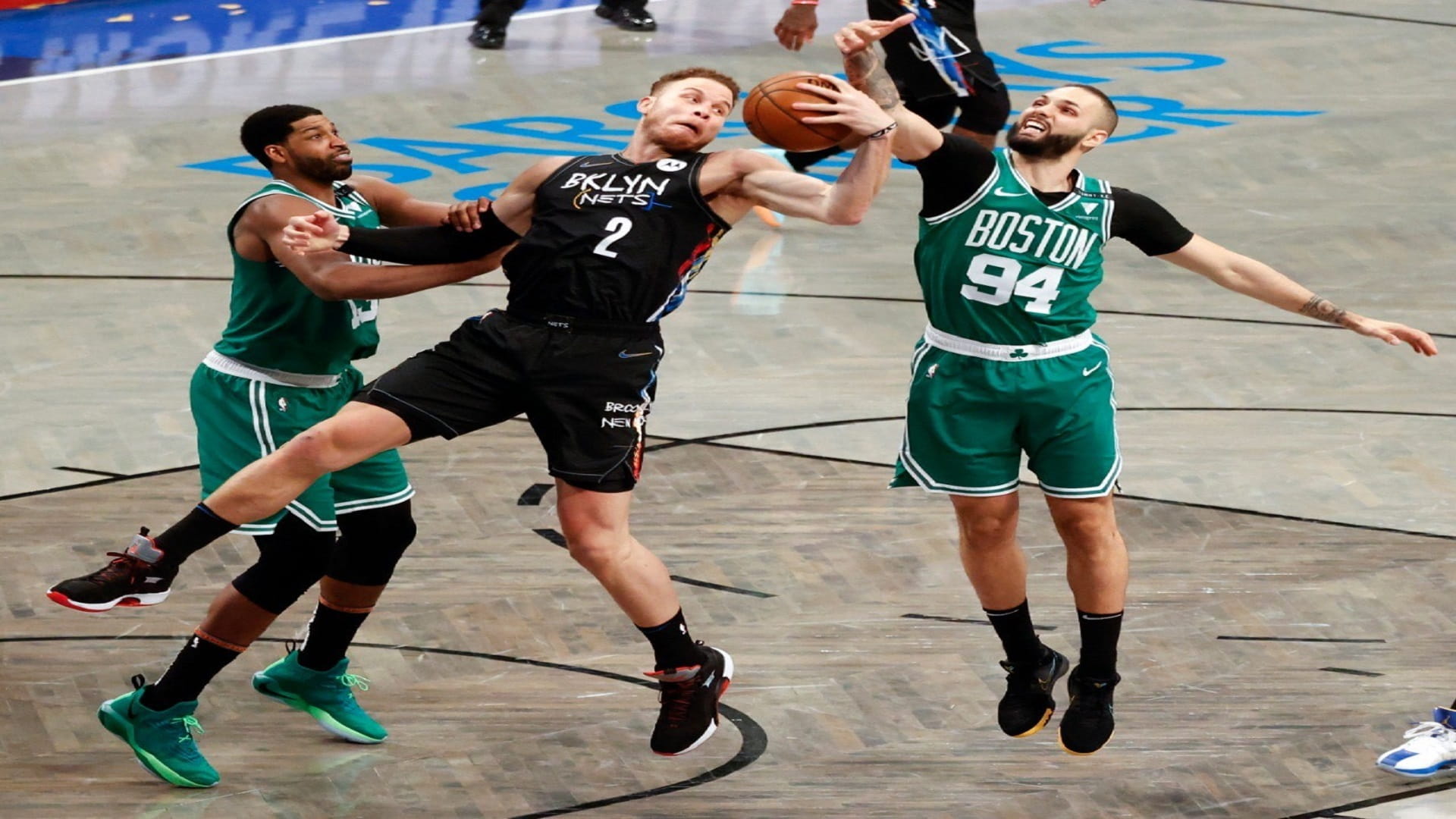 صورة بعنوان: بروكلين نتس يتقدم على بوسطن في إقصائيات السلة الأميركية  