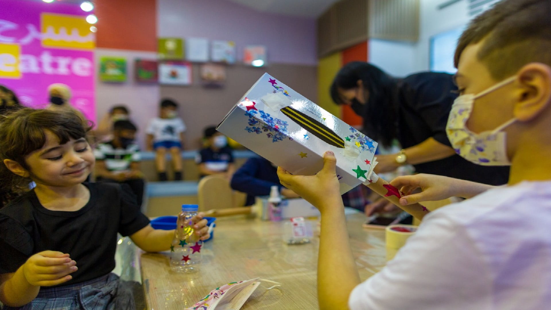 صورة بعنوان: "بيت الحكمة" يُعزز حب التعلّم لدى أطفال "الشارقة القرائي 12" 