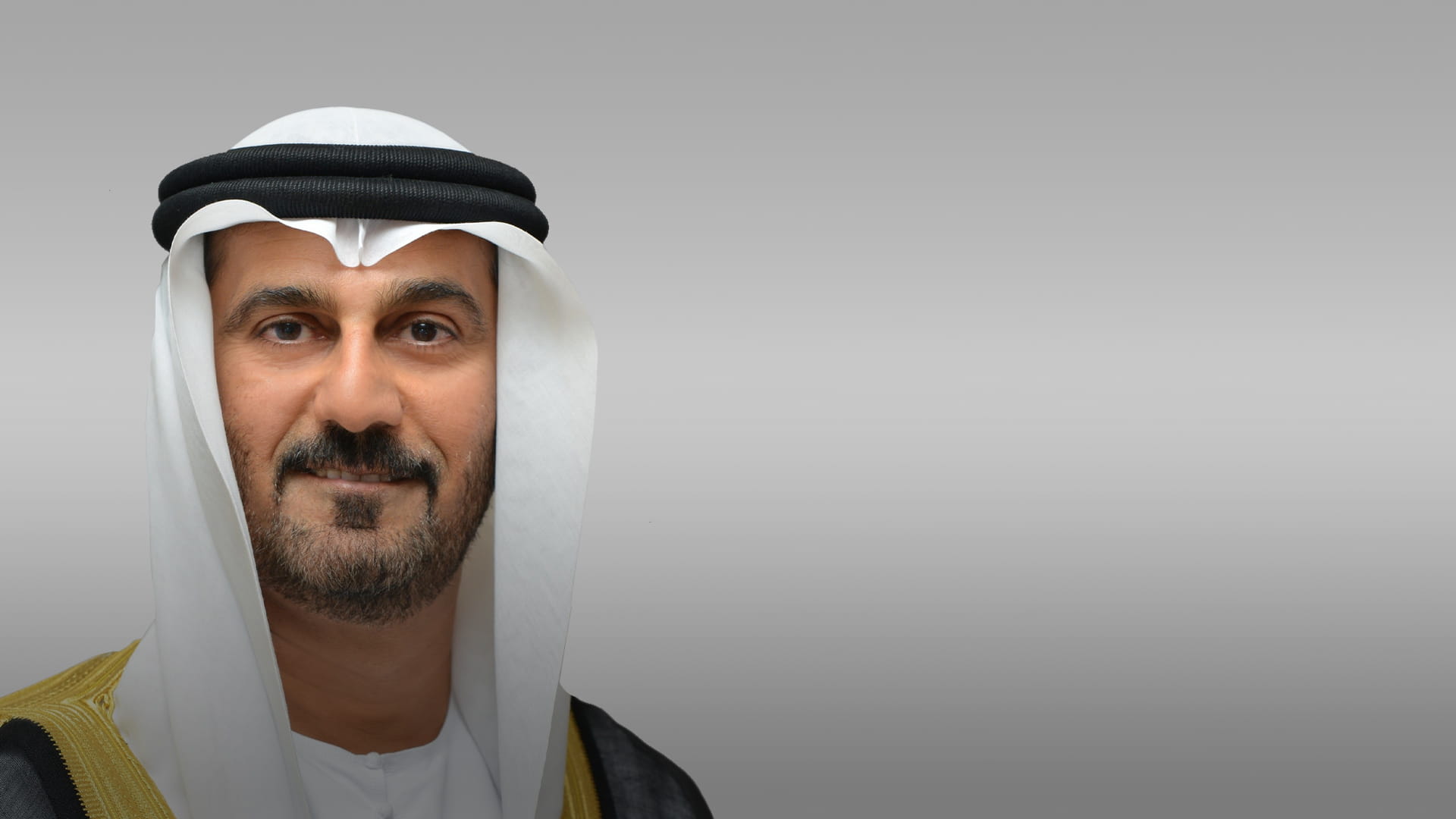 صورة بعنوان: جائزة محمد بن زايد لأفضل معلم خليجي: اليوم الوطني حدث تاريخي 