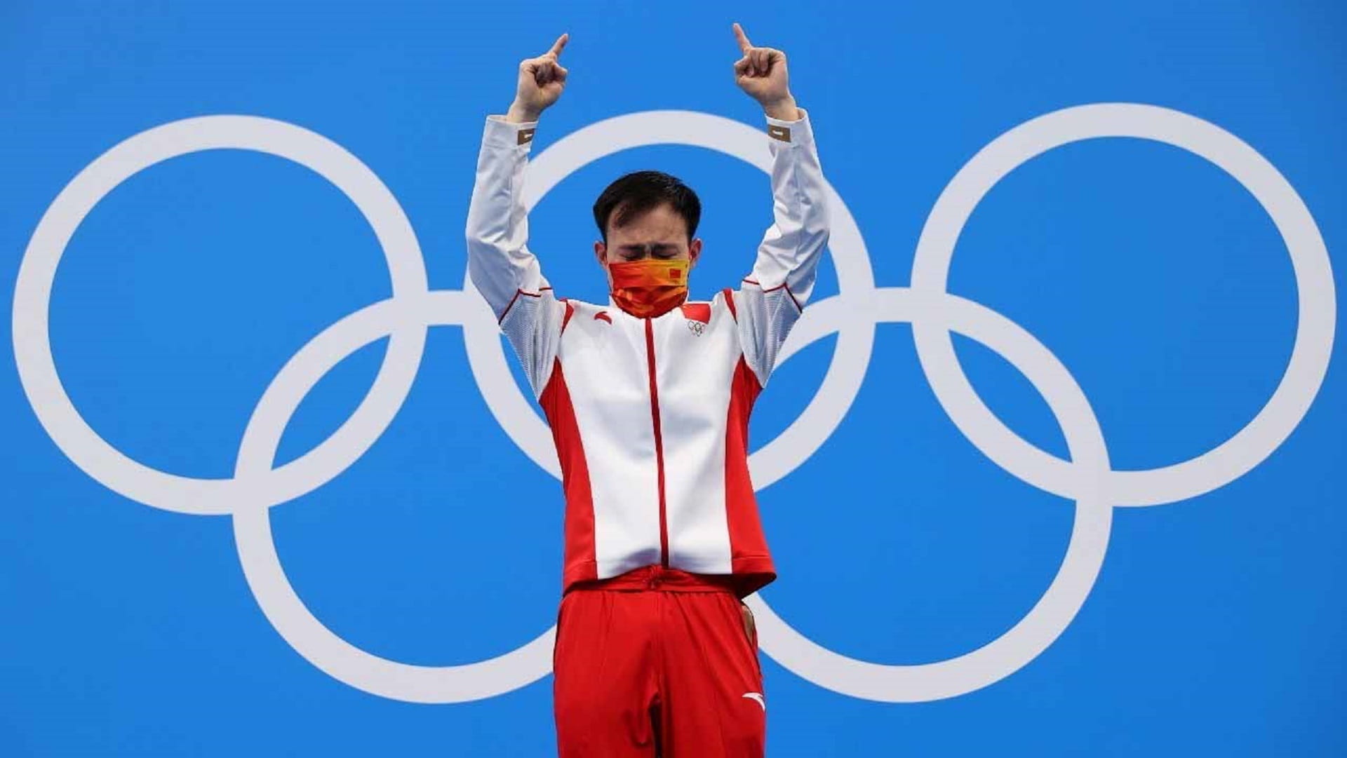 صورة بعنوان: الصيني زي سيي يفوز بذهبية الغطس من سلم متحرك في أولمبياد طوكيو 