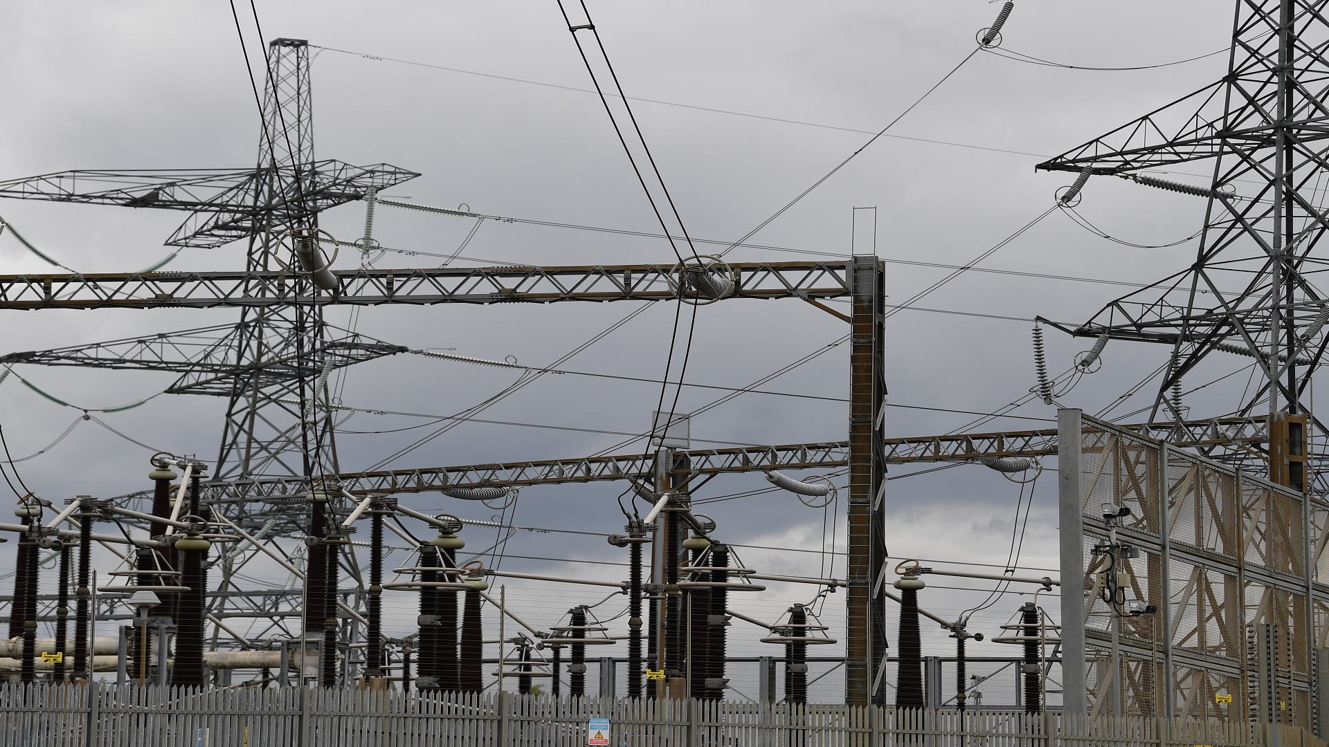 Image for the title: Millions of Britons to face energy price hike this autumn 