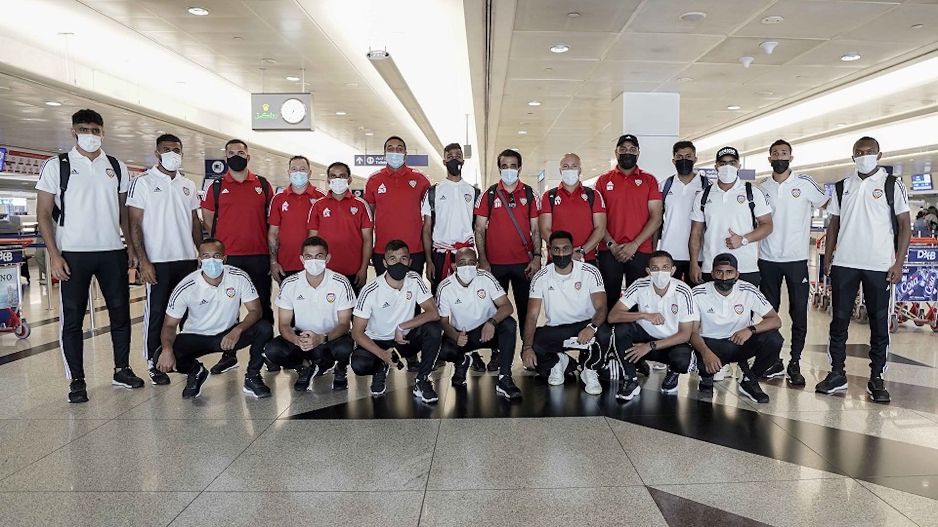 صورة بعنوان: بعثة منتخب الإمارات للكرة الشاطئية تغادر إلى معسكر بيلاروسيا 