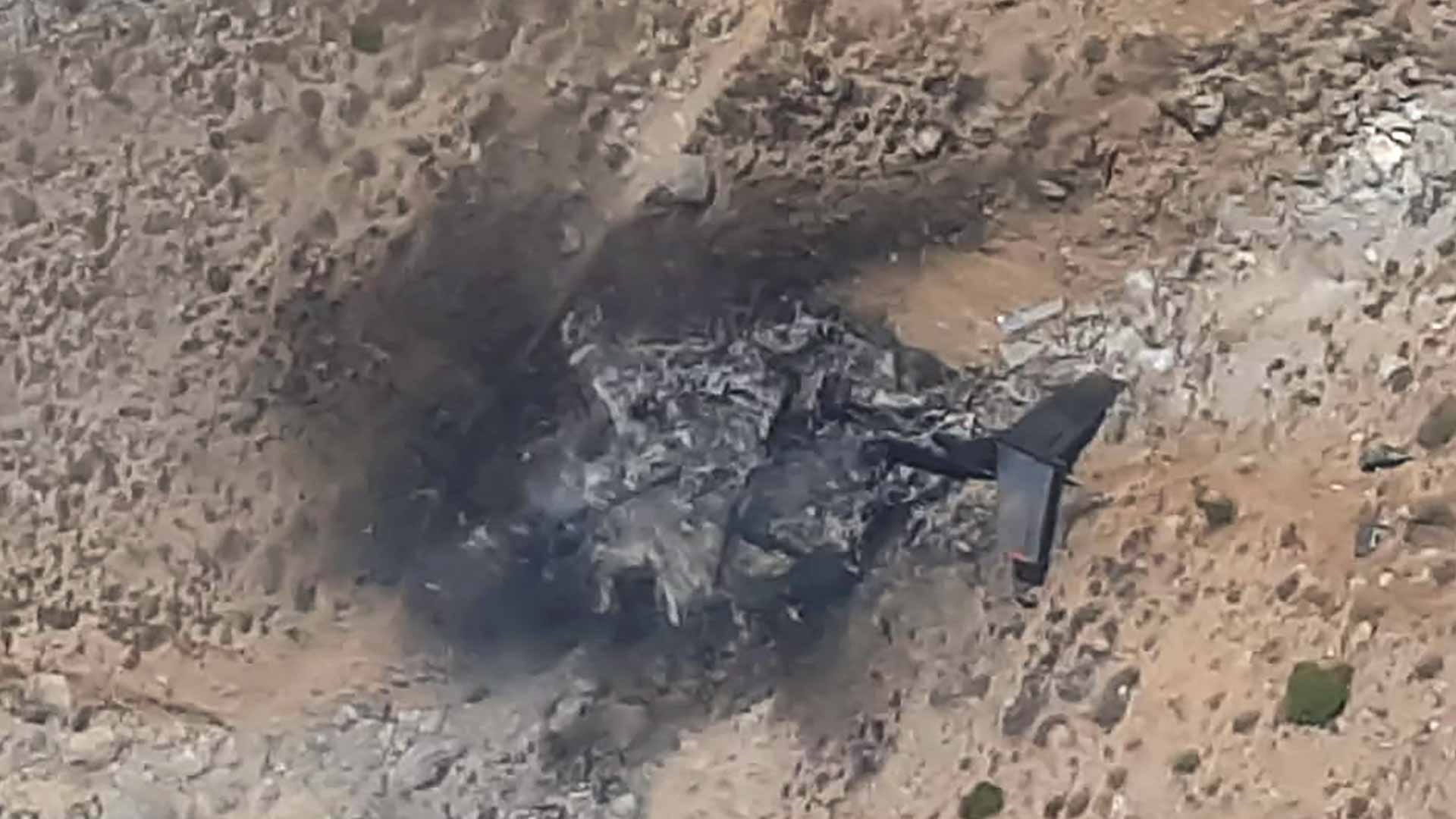 Image for the title: Russian firefighting plane crashes in Turkey, eight killed 