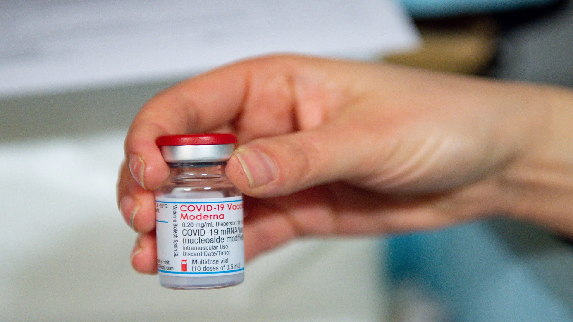 Image for the title: UK regulator approves Moderna jab for children aged 12-17 