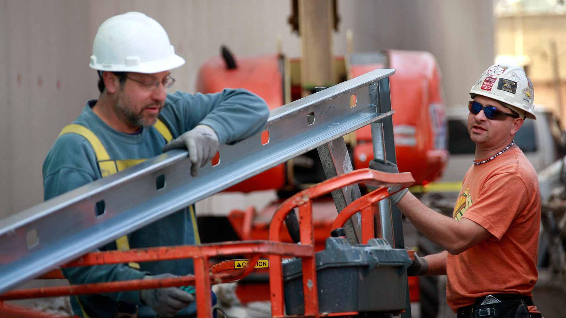 Image for the title: UK unemployment dips as economy reopens 