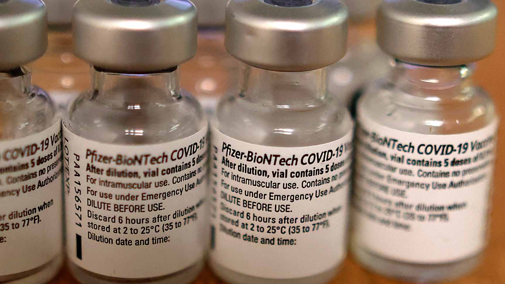 Image for the title: Pfizer submits data for 3rd dose approval in US 