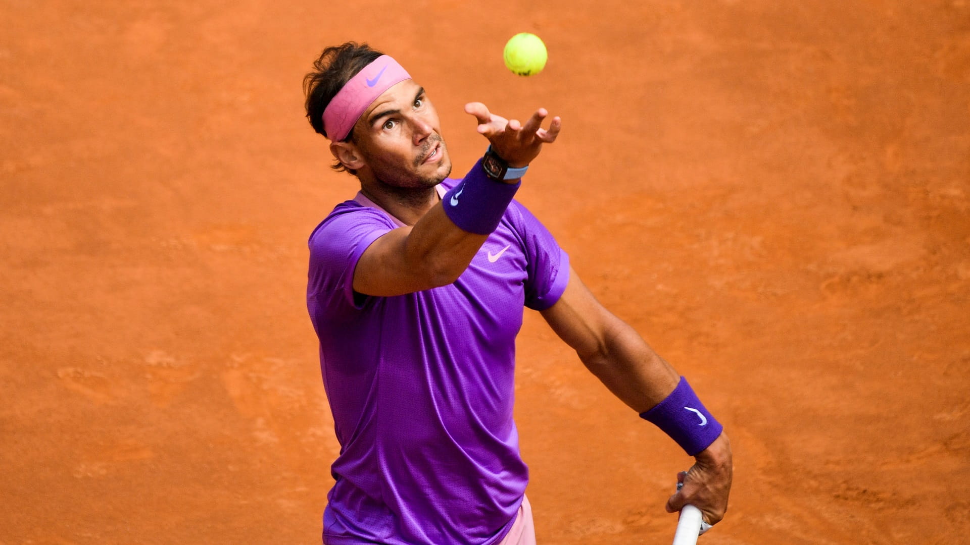 صورة بعنوان: نجم التنس الإسباني رافاييل نادال يعلن نهاية موسمه 