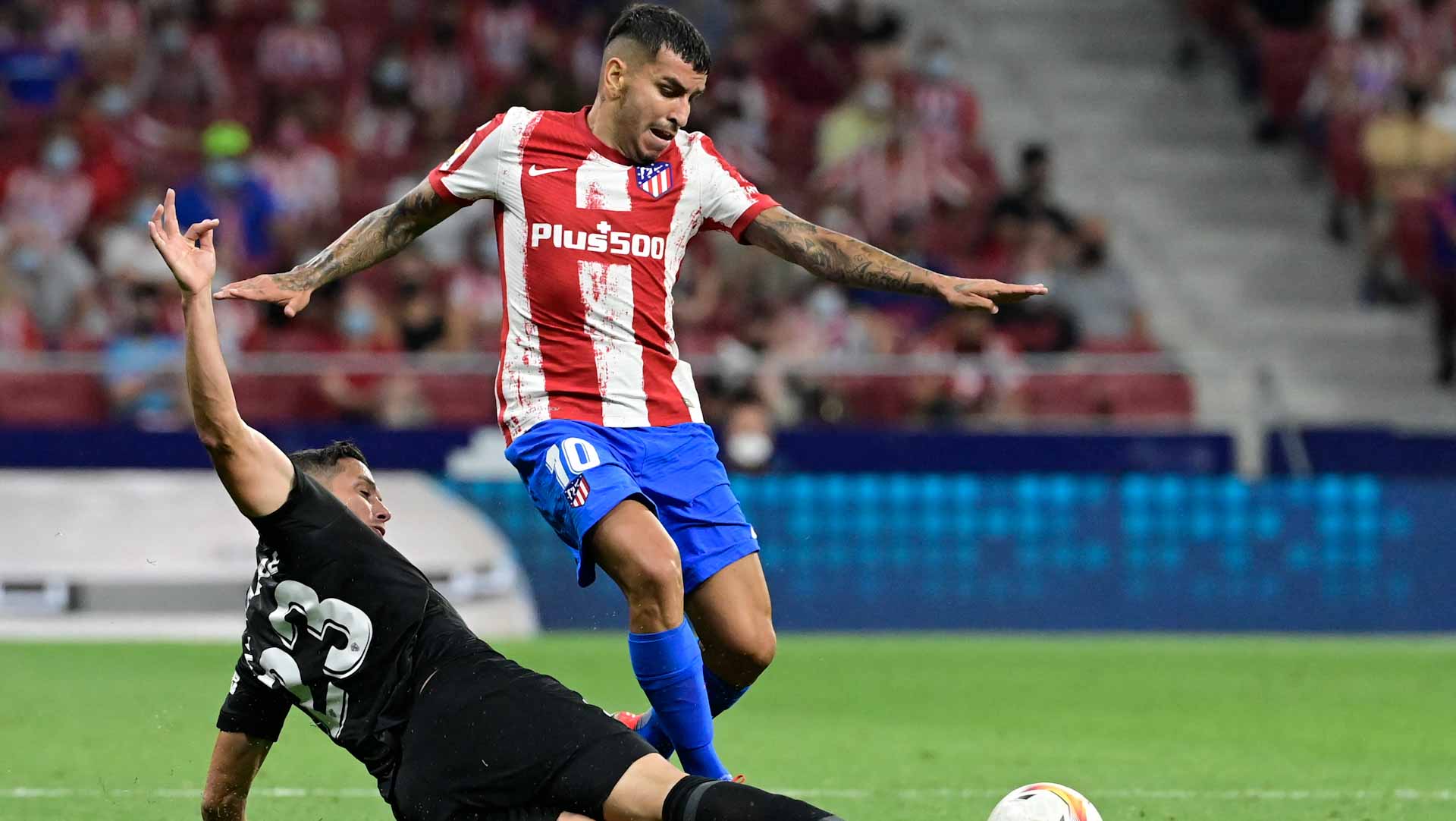 صورة بعنوان: أتلتيكو مدريد يفلت من فخ إلتشي بالدوري الإسباني 