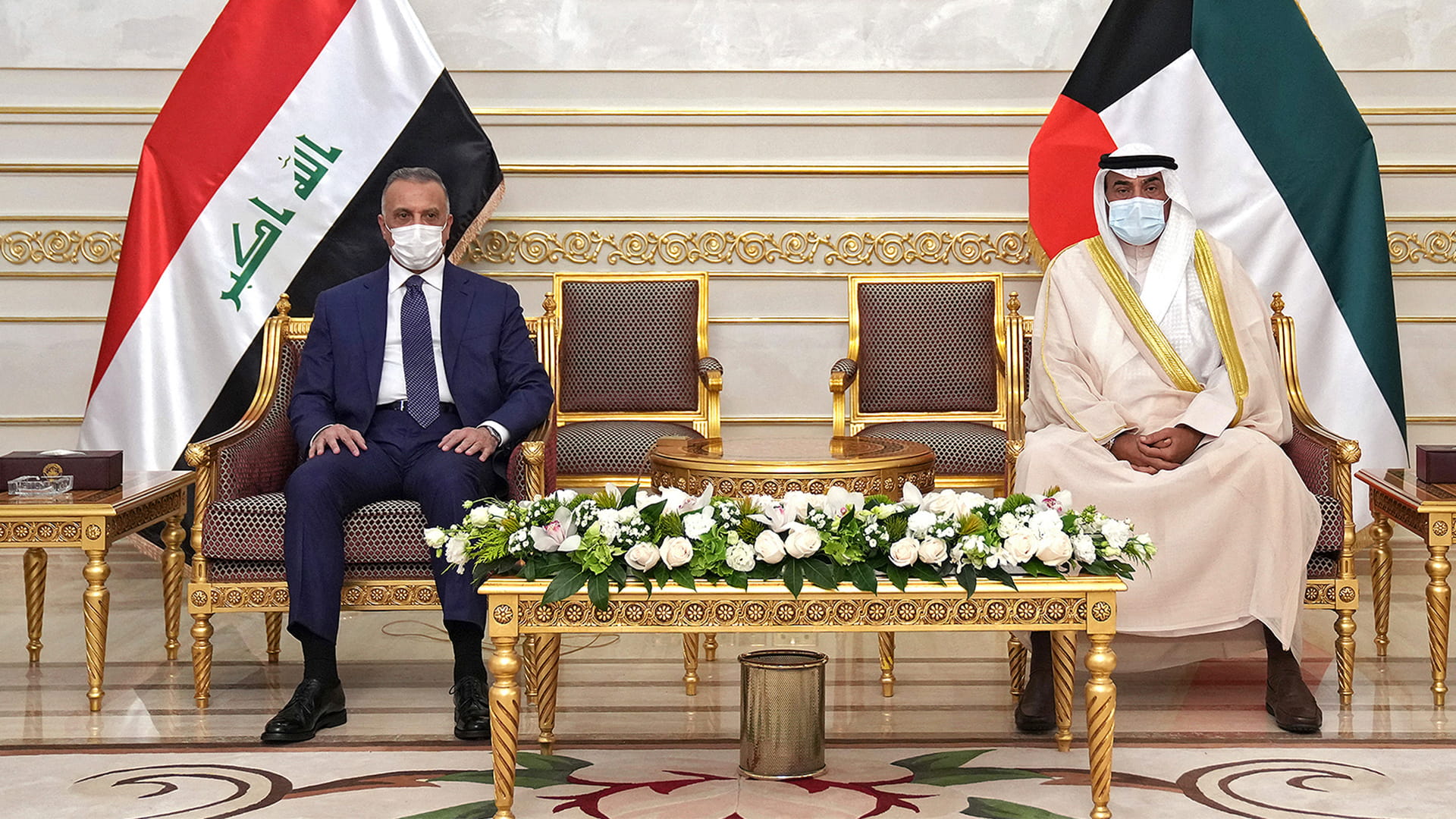 صورة بعنوان: رئيس الوزراء العراقي يصل إلى الكويت في زيارة رسمية 
