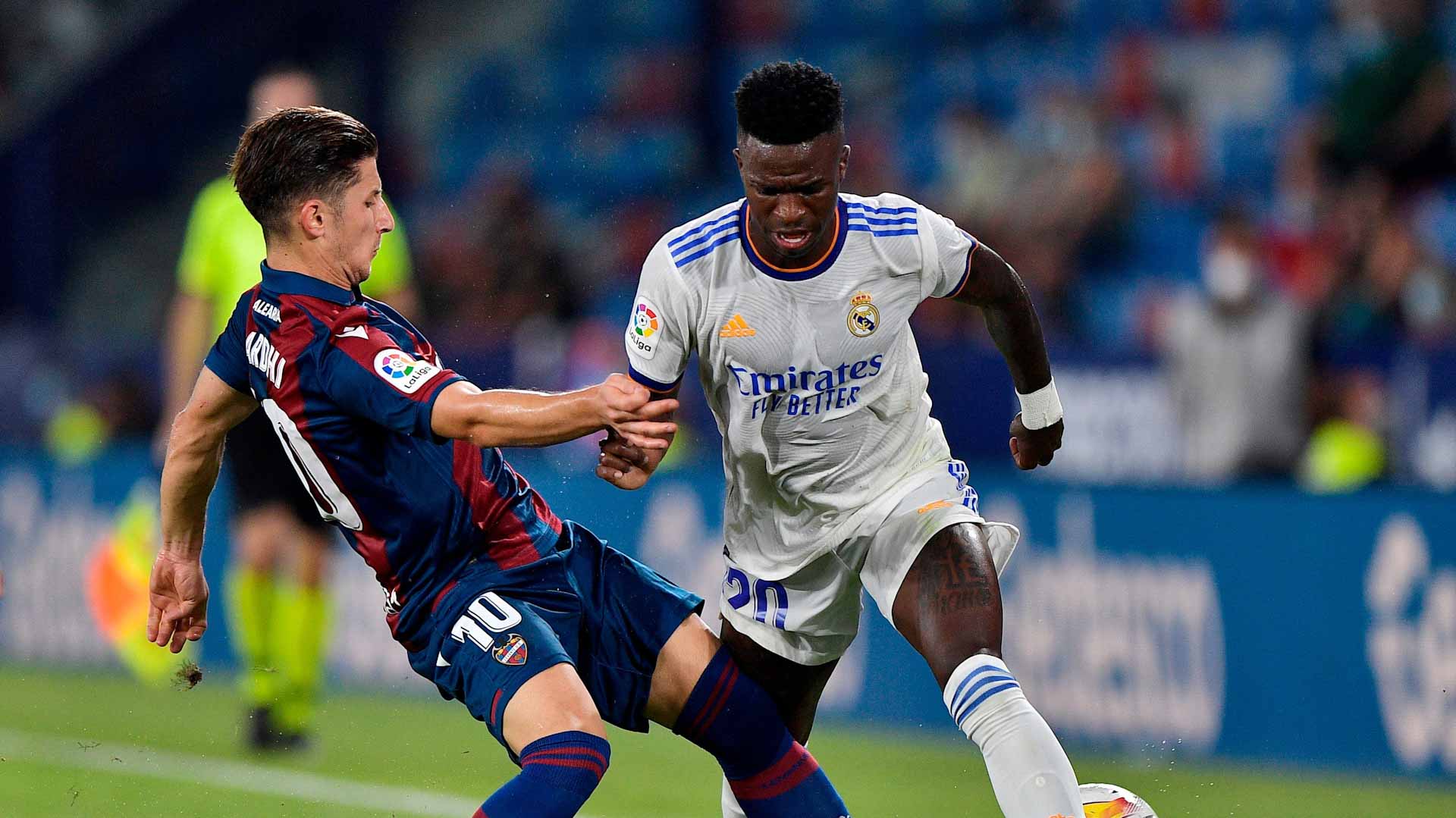 Image for the title: Real Madrid draw 3-3 at Levante in epic encounter 