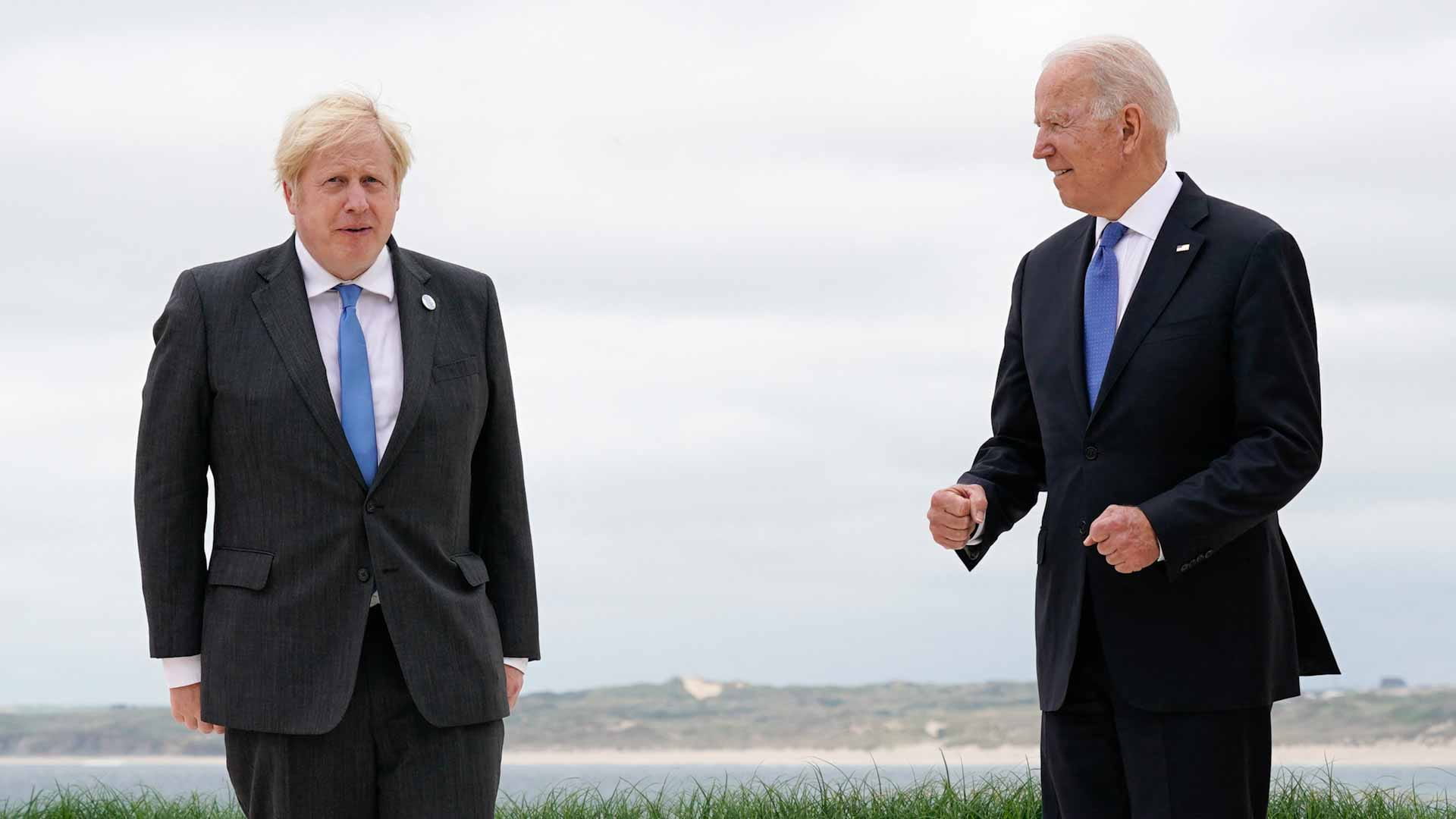 Image for the title: UK's Johnson and Biden agree on Kabul evacuation efforts 