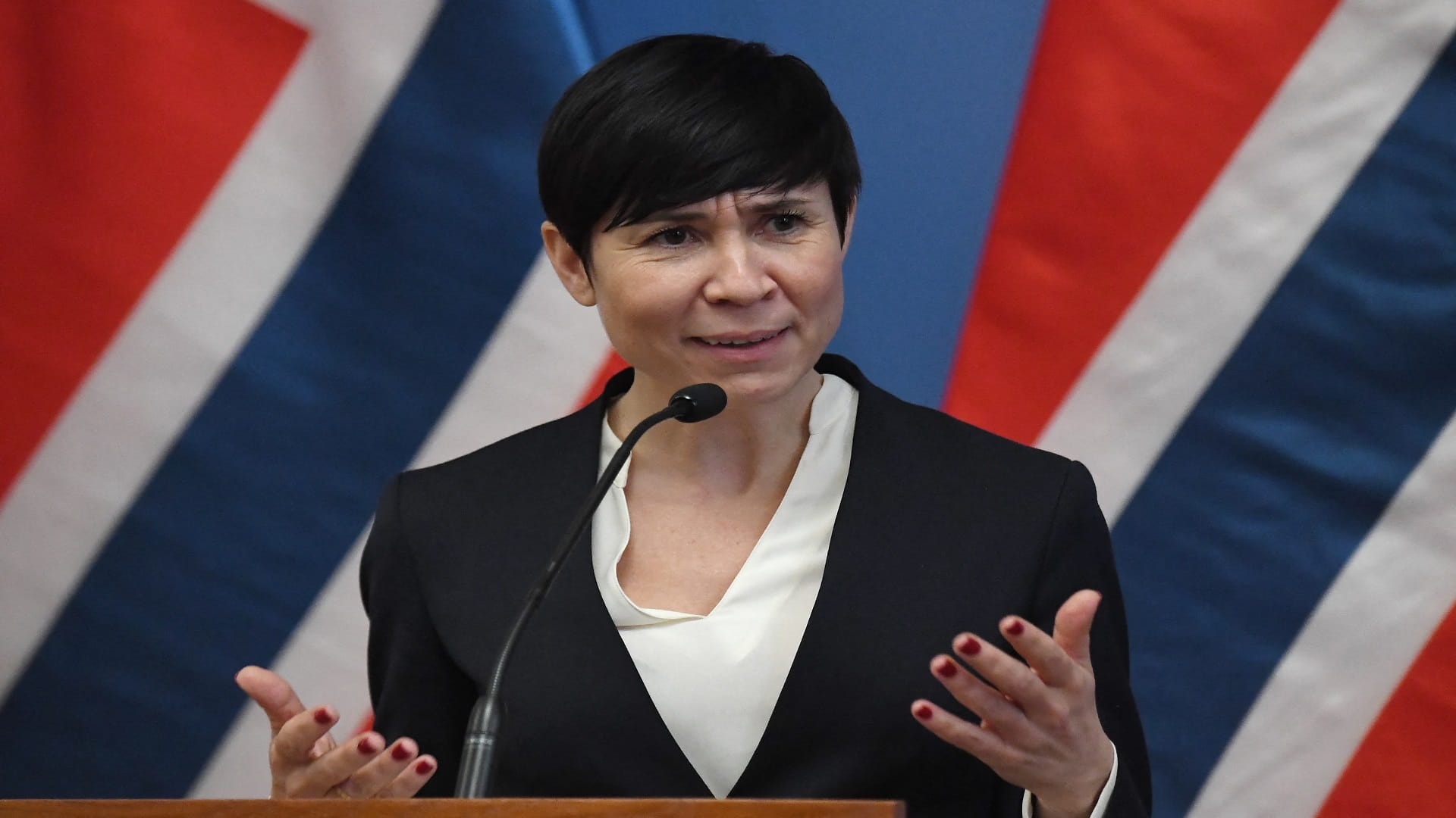 Image for the title: Norway halts Kabul evacuation, says foreign minister 