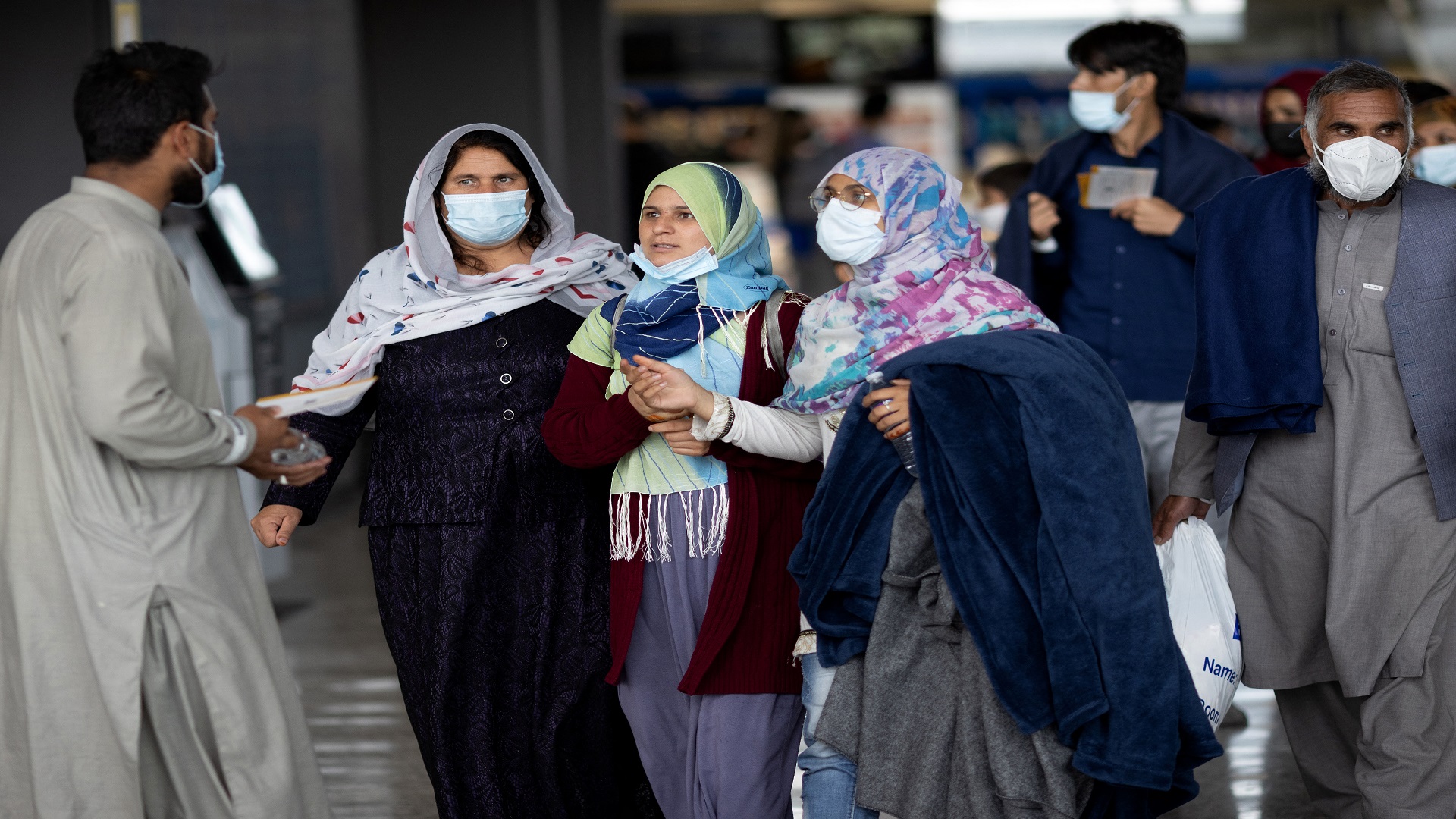 Image for the title: Spain ends evacuations from Kabul: government 