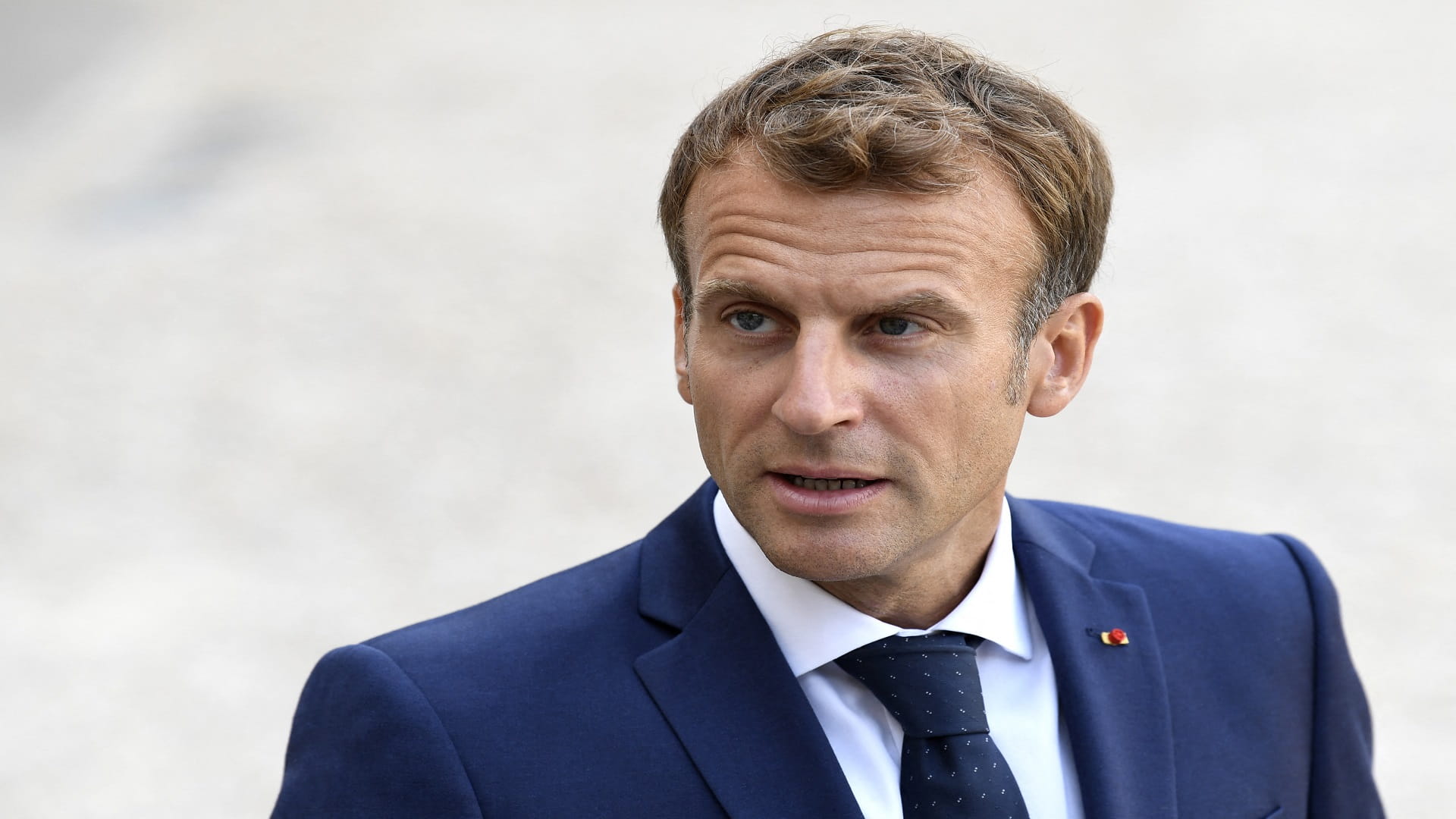 Image for the title: Macron to attend Baghdad summit 