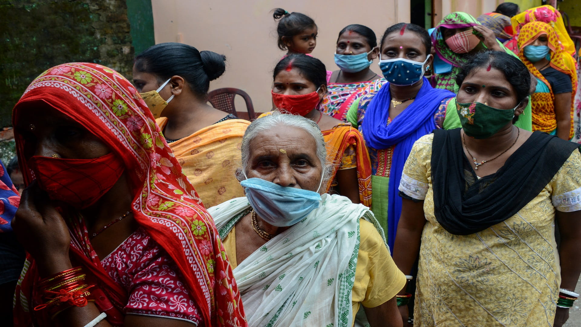 Image for the title: India vaccinates 10 million in one day 